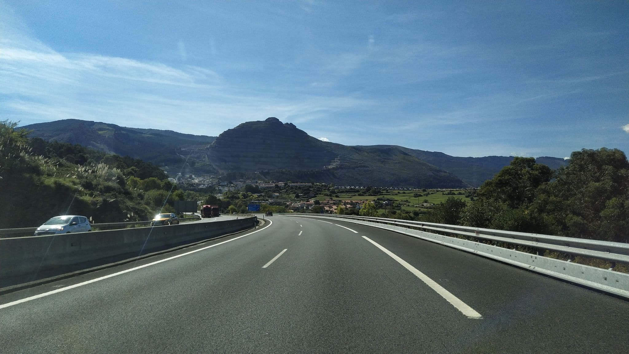Street view near el nogal del hualle, Castro-Urdiales — © egofer (CC BY-SA · Mapillary)