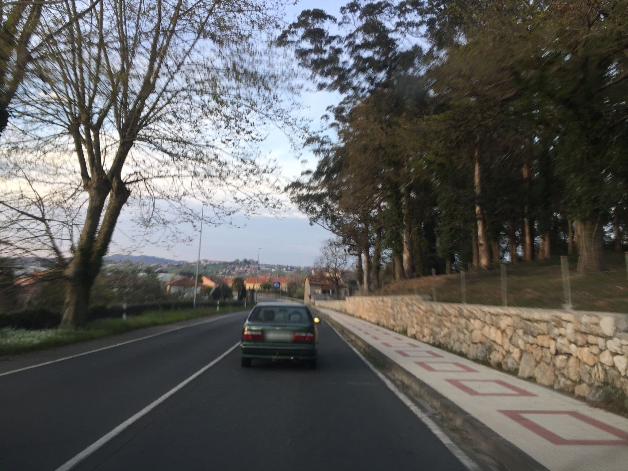 Street view near Los Angeles Hotel Santander, Camargo — © ptmap (CC BY-SA · Mapillary)