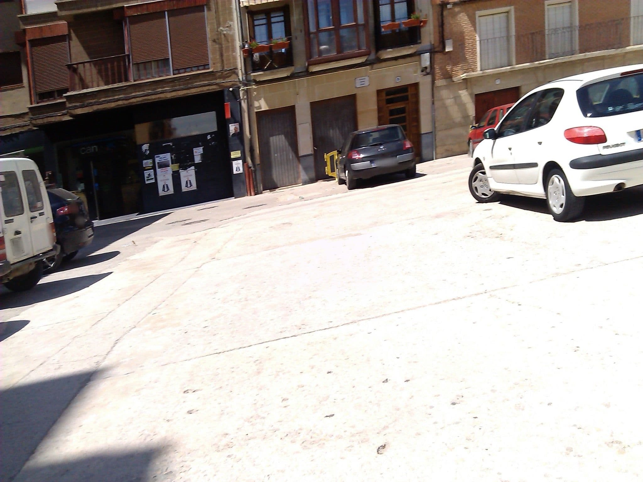 Street view near Villa De Los Arcos, Los Arcos — © changchun1 (CC BY-SA · Mapillary)