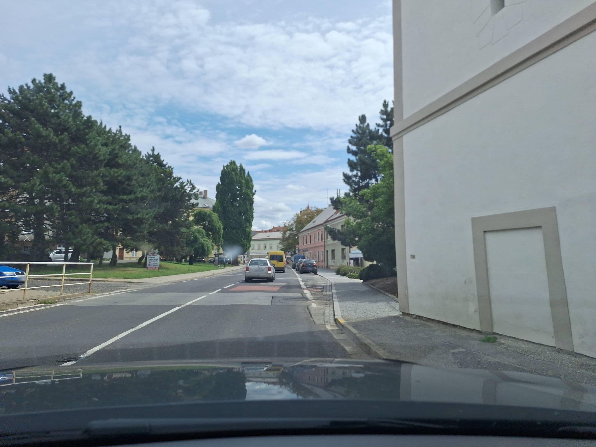 Street view near Věž Jičín - Romantika pro 2, Jičín — © gob (CC BY-SA · Mapillary)