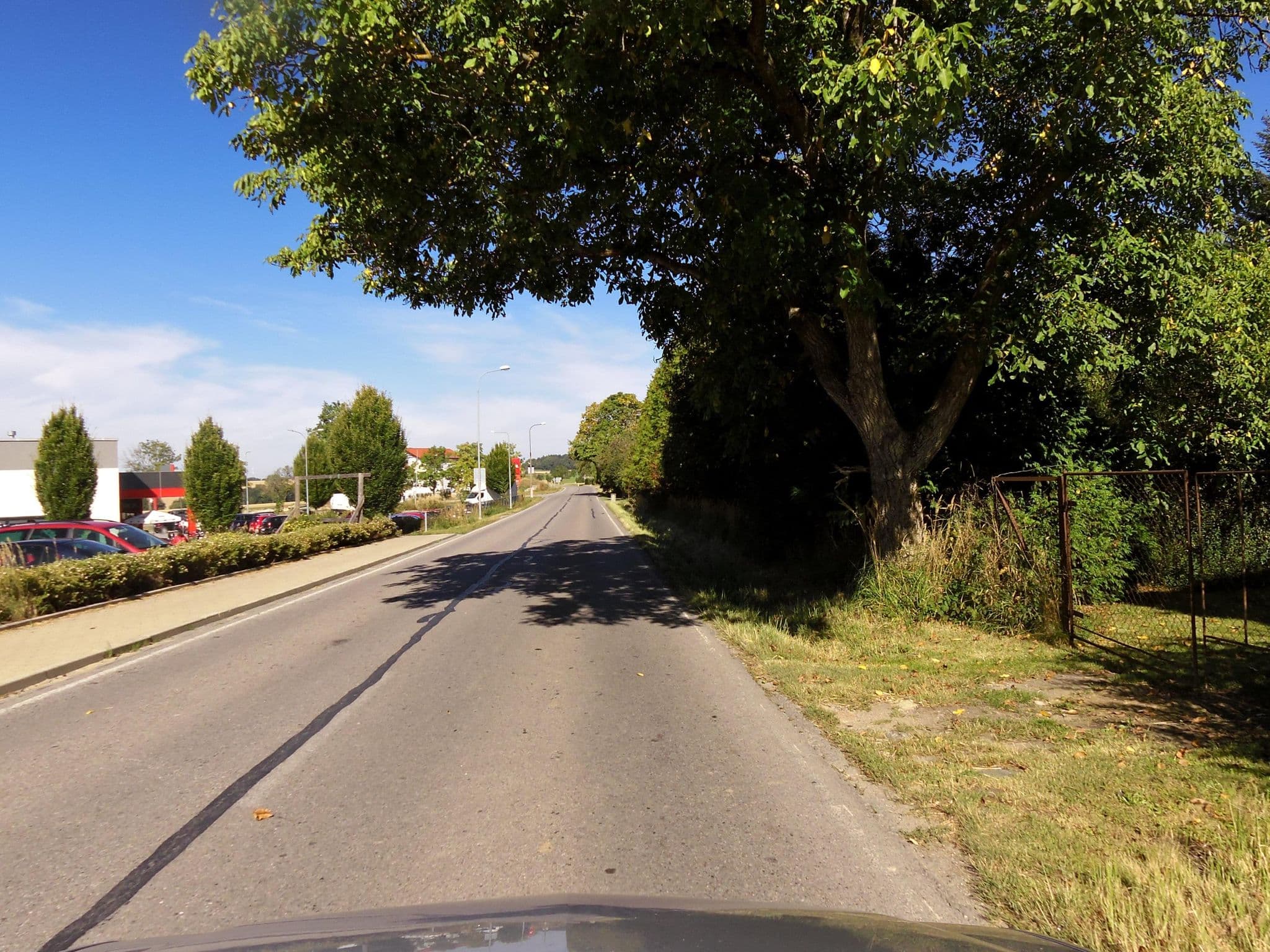 Street view near Valeš, Borovany — © fell3 (CC BY-SA · Mapillary)