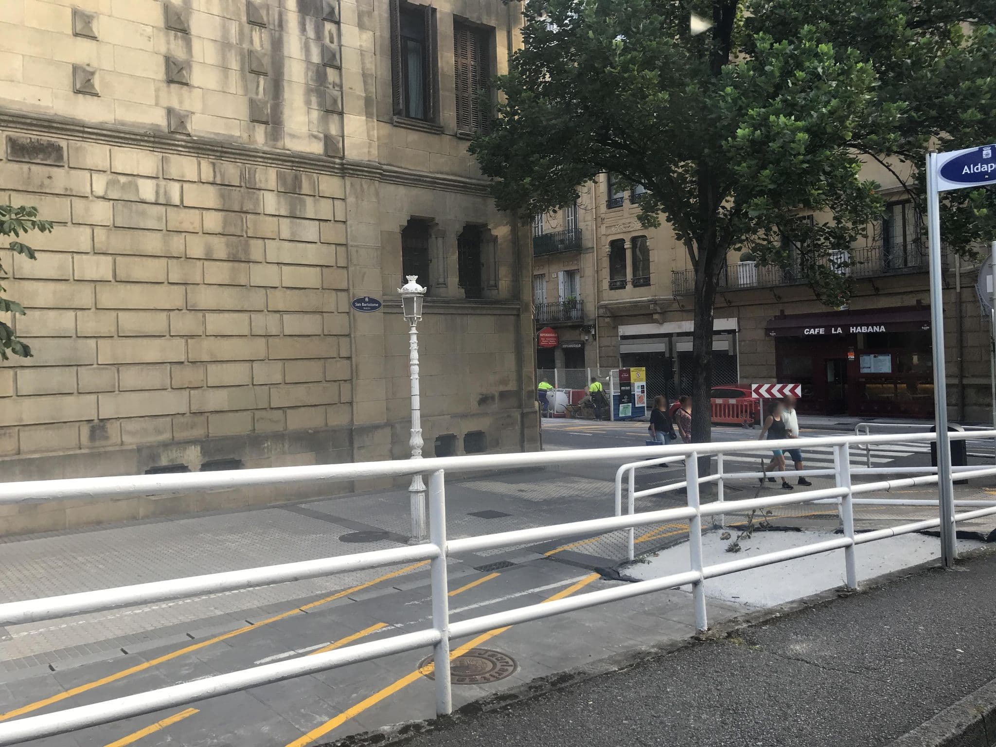 Street view near The Rentals Collection, Donostia / San Sebastián — © miguel_andrade (CC BY-SA · Mapillary)