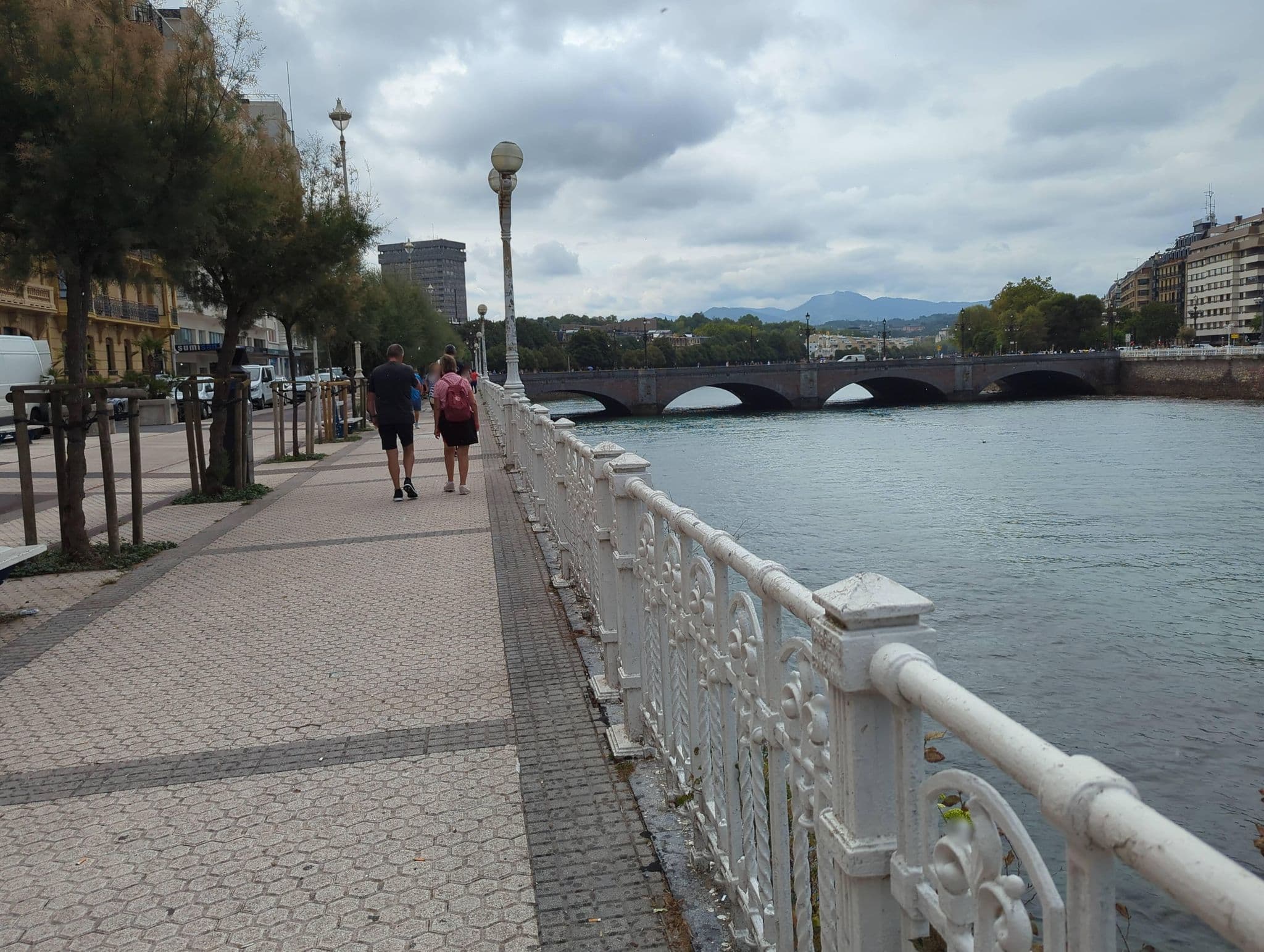 Street view near Friendly Rentals Moneo, Donostia / San Sebastián — © miguel_andrade (CC BY-SA · Mapillary)