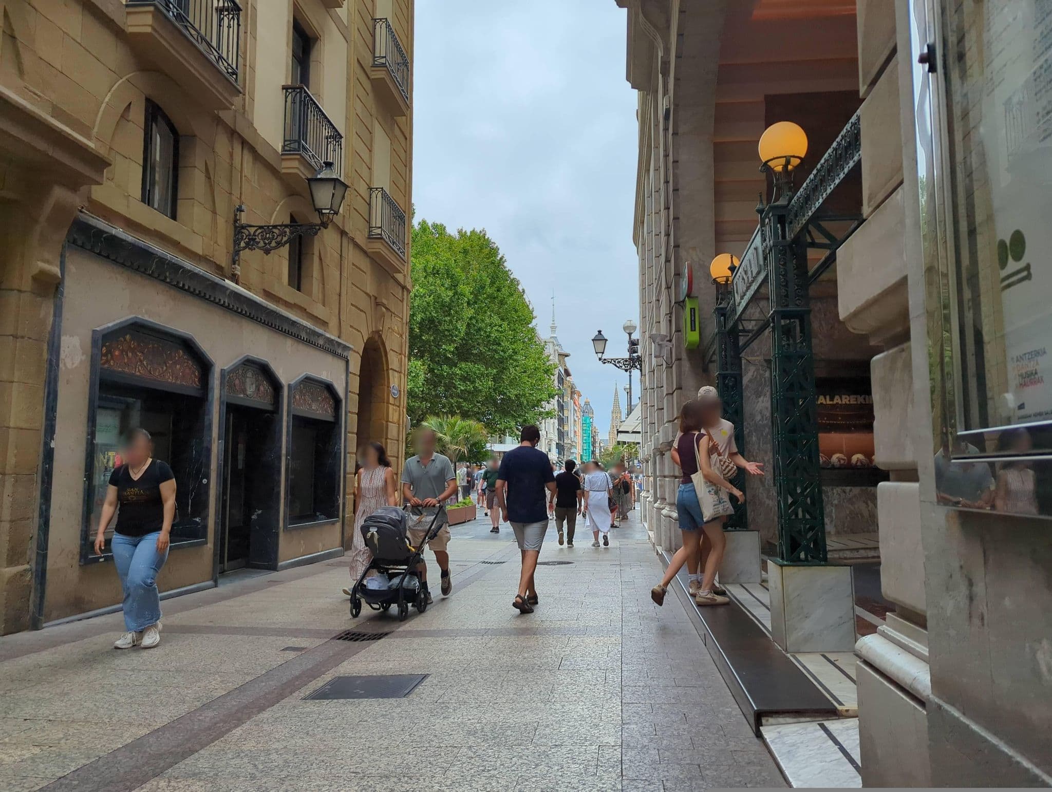 Street view near Koxka Bi Pension, Donostia / San Sebastián — © miguel_andrade (CC BY-SA · Mapillary)