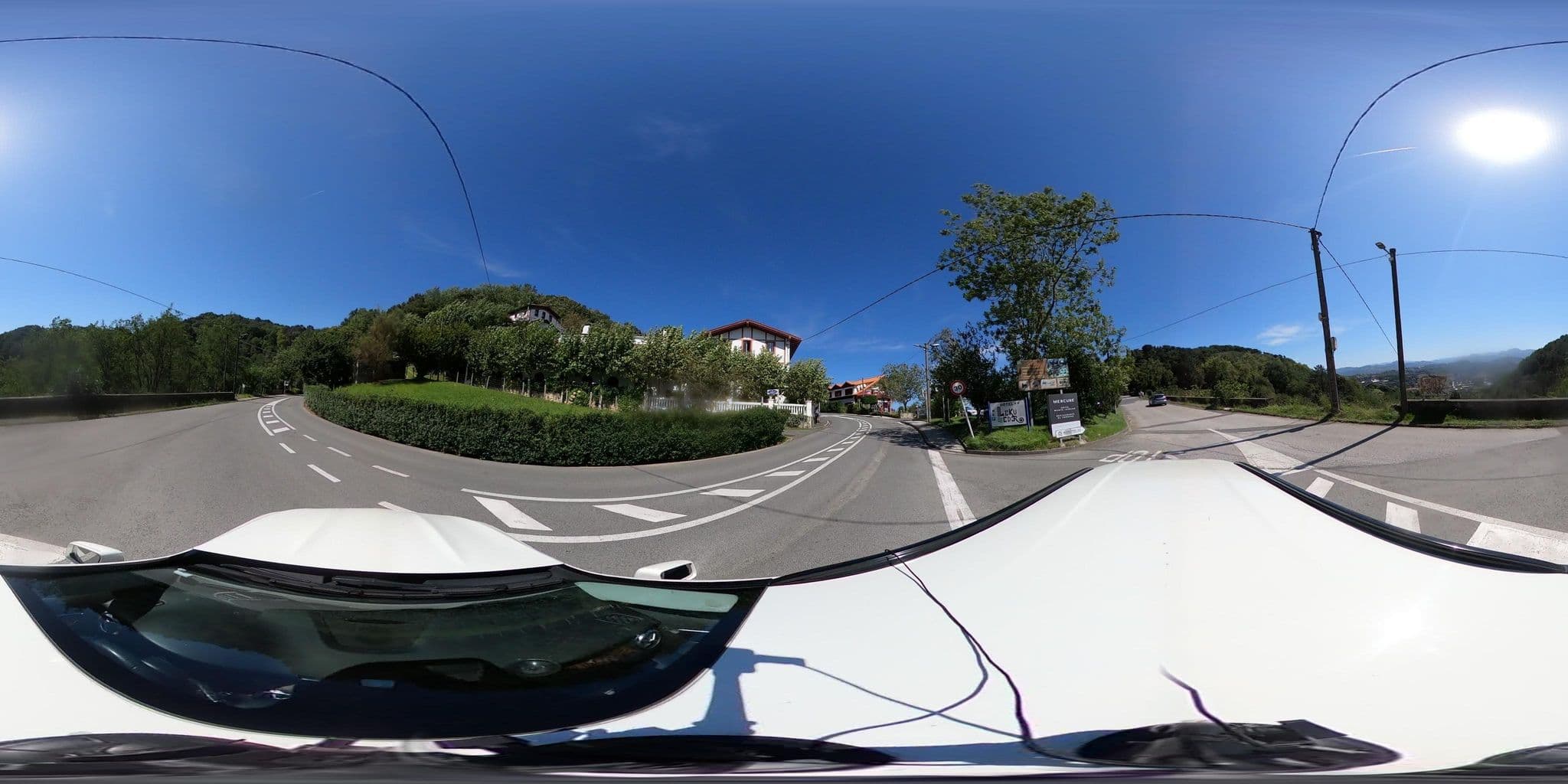Street view near Luarri B&B, Donostia / San Sebastián — © sanjorgepinho (CC BY-SA · Mapillary)