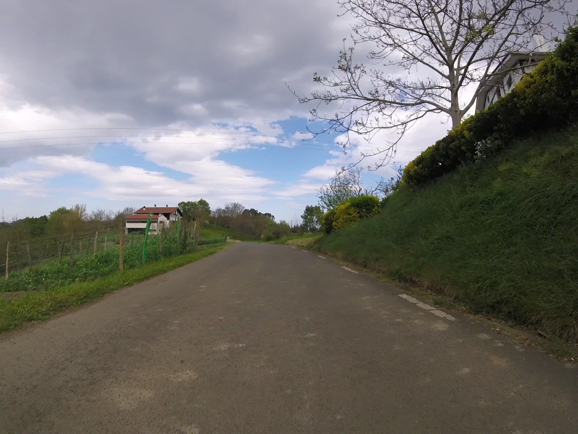 Street view near Gaiko Etxe, Zarautz — © mikelo (CC BY-SA · Mapillary)