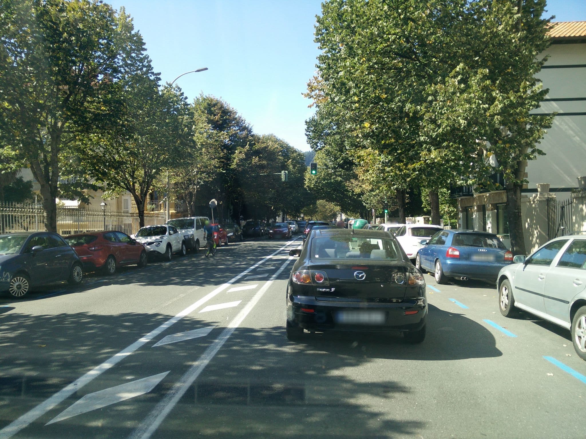 Street view near Ekia Pensioa, Zarautz — © joostjakob (CC BY-SA · Mapillary)