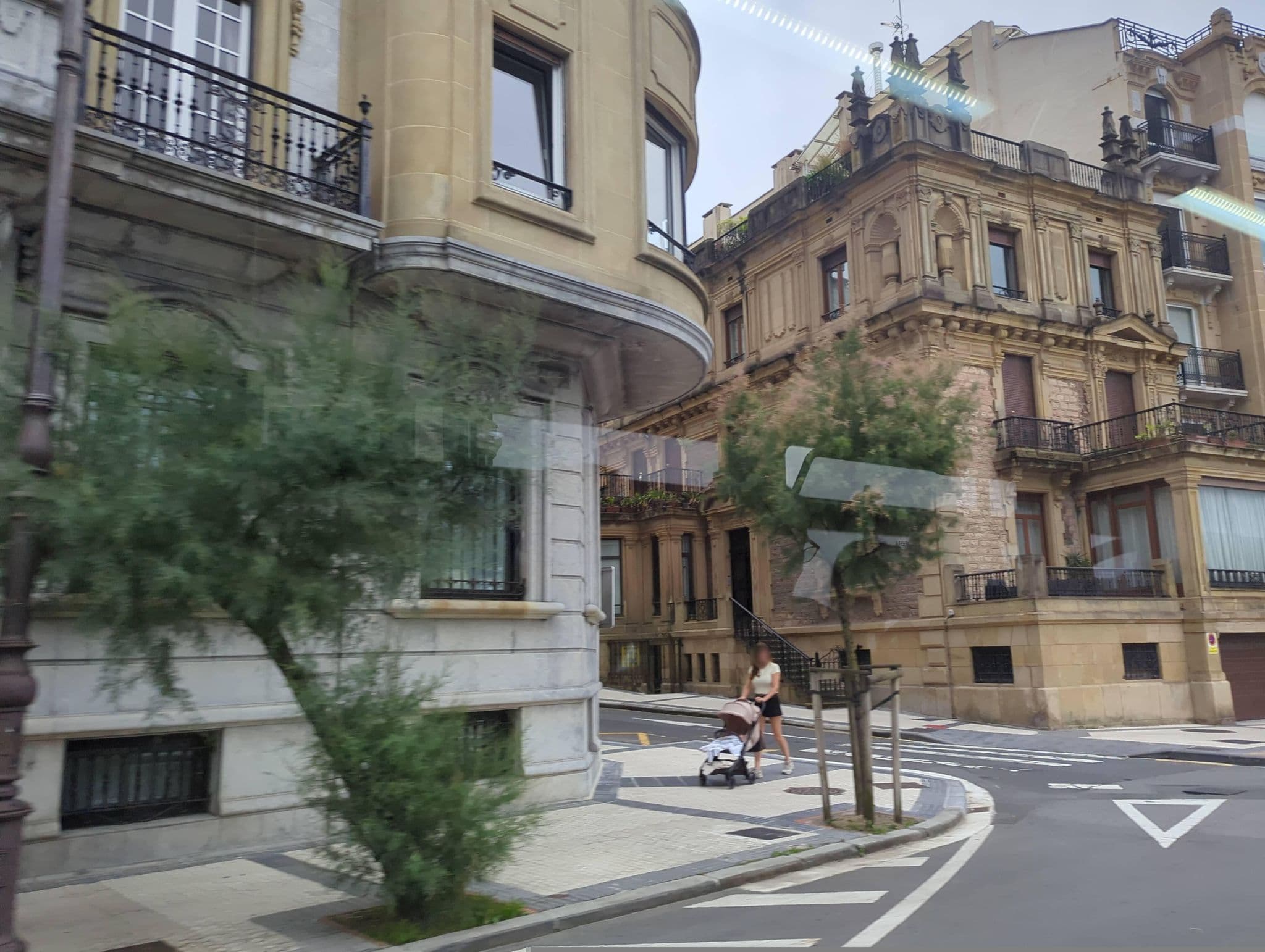 Street view near Pensión Artea, Donostia / San Sebastián — © miguel_andrade (CC BY-SA · Mapillary)