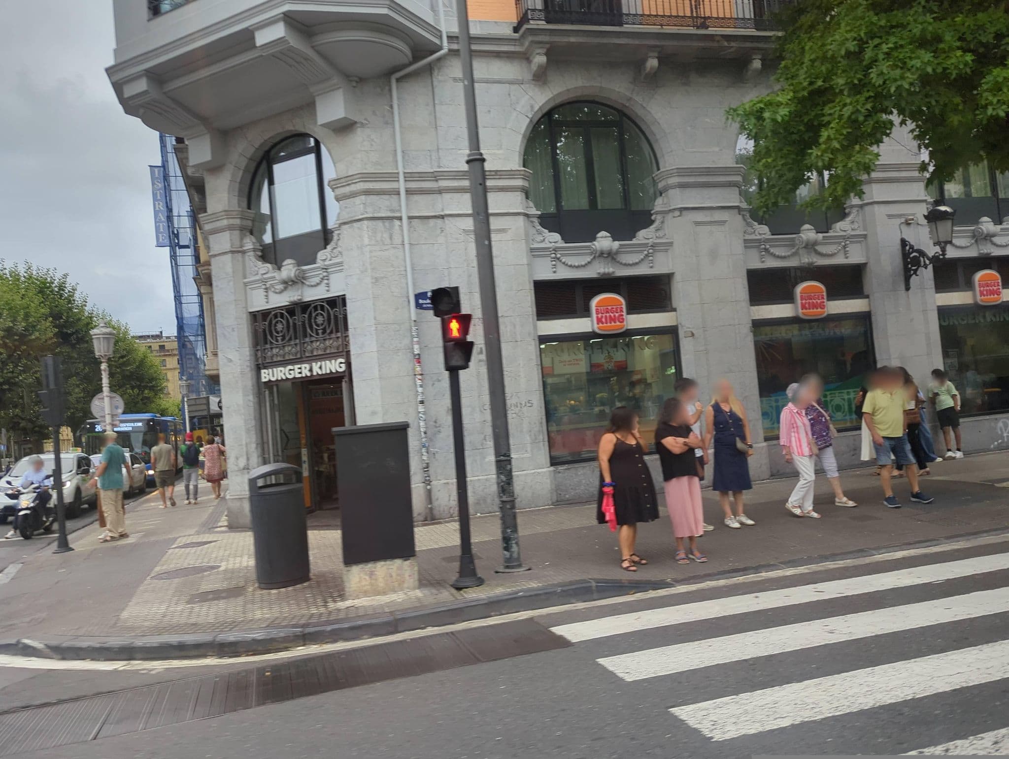 Street view near Boulevart Donostia, Donostia / San Sebastián — © miguel_andrade (CC BY-SA · Mapillary)