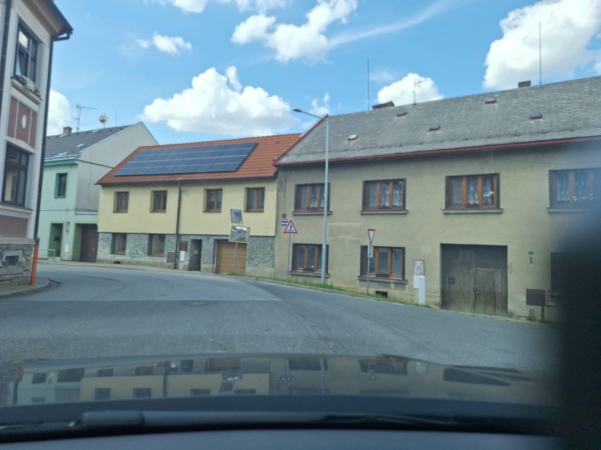 Street view near Vomočil, Bystré — © gob (CC BY-SA · Mapillary)