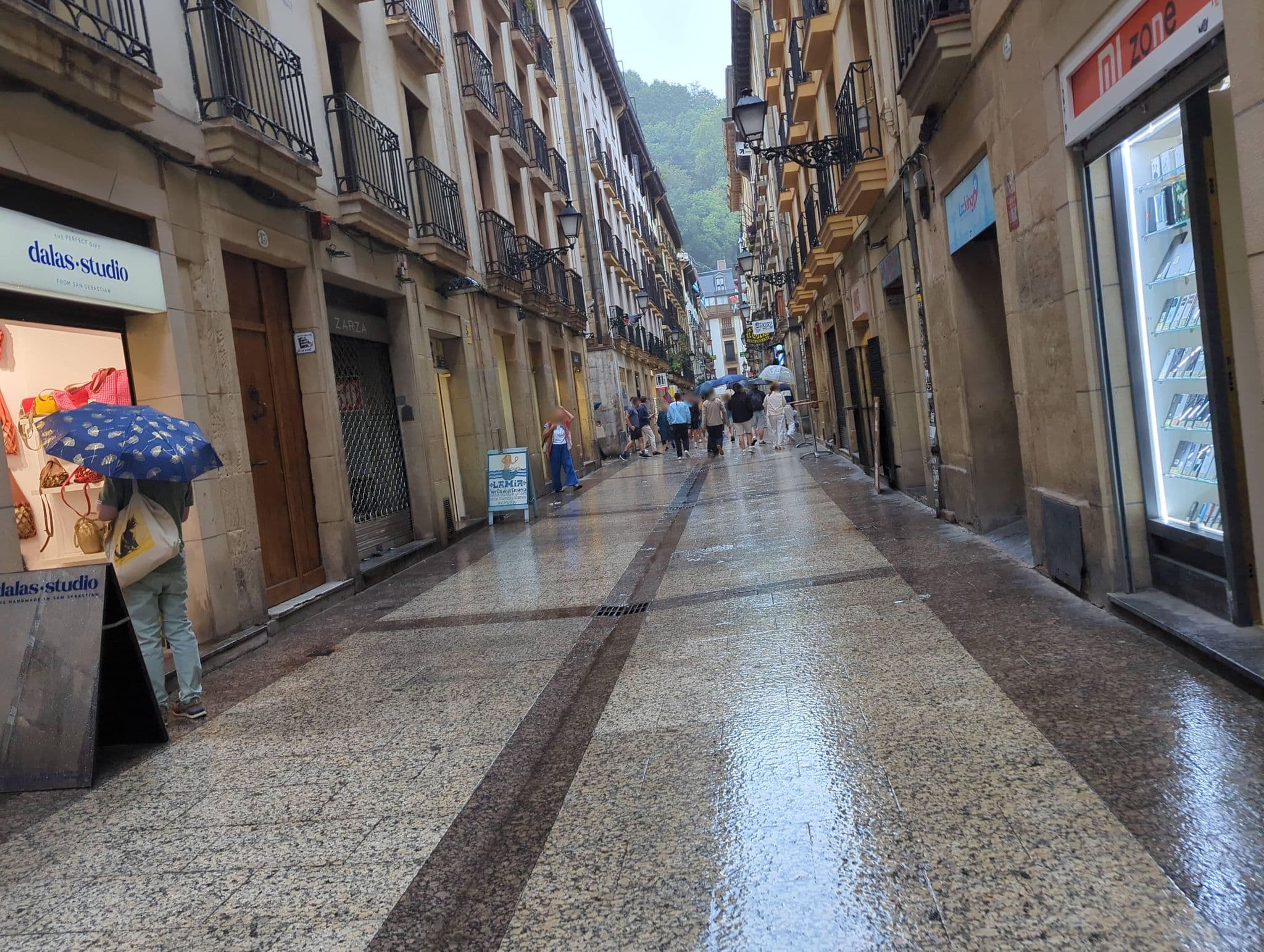 Street view near Pension Urgull, Donostia / San Sebastián — © miguel_andrade (CC BY-SA · Mapillary)