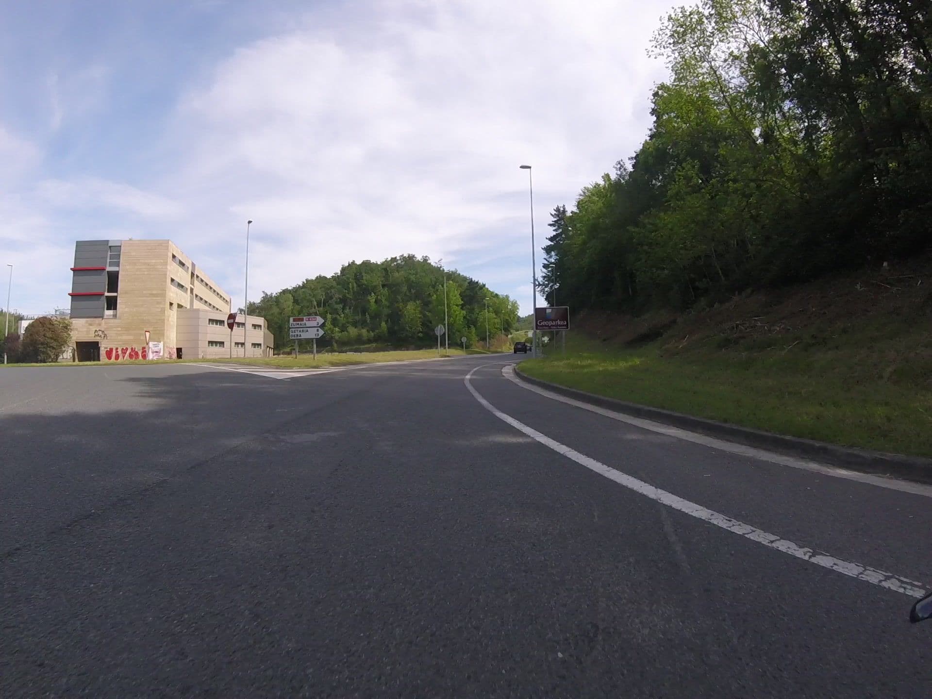 Street view near agiña, Zumaia — © mikelo (CC BY-SA · Mapillary)