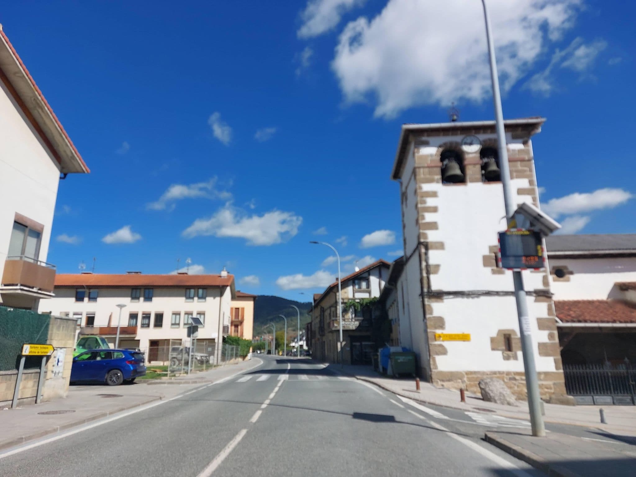 Street view near Ref. municipal, Huarte — © 5rmft (CC BY-SA · Mapillary)