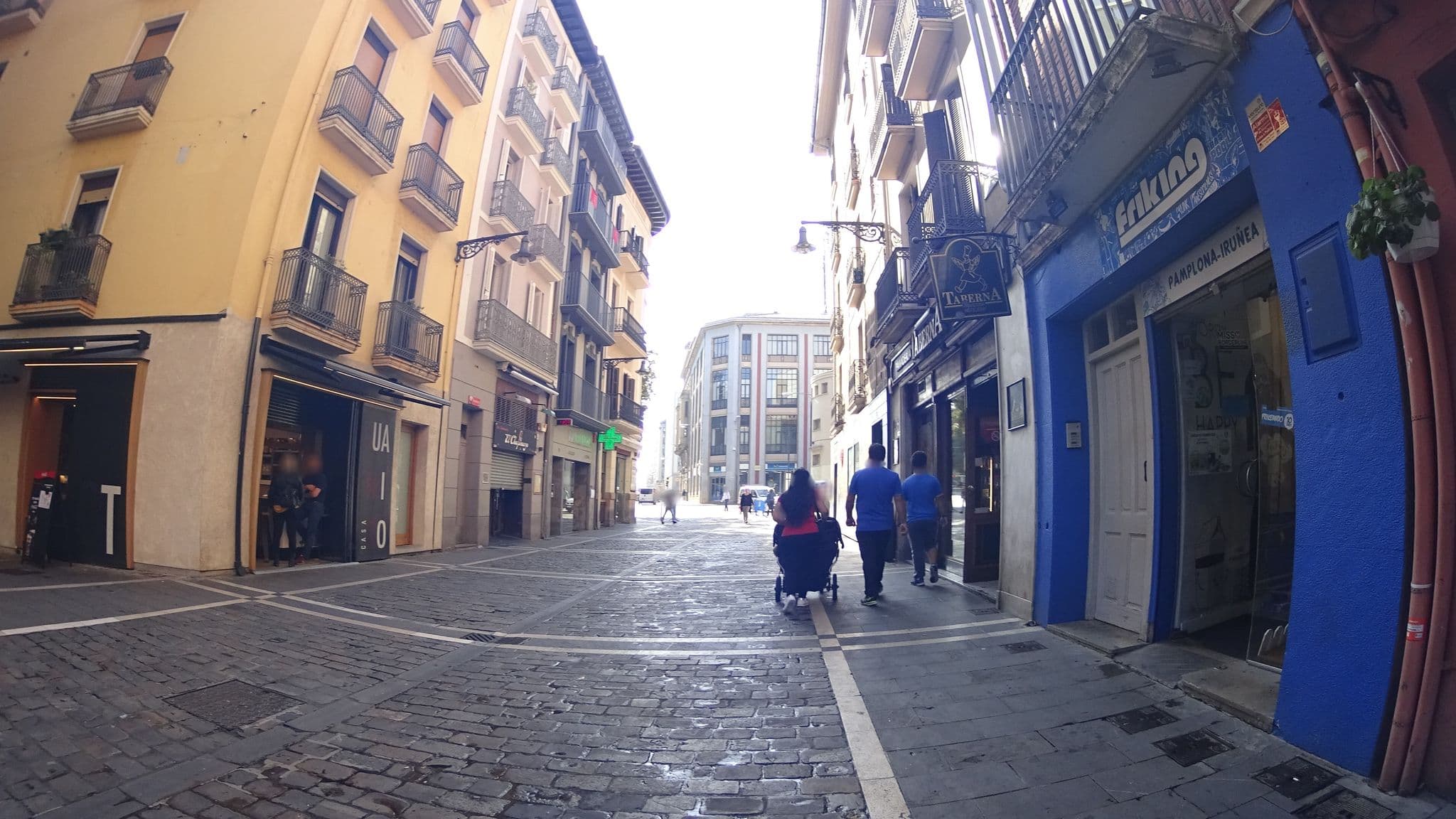 Street view near Heart of Pamplona Apartments I, Pamplona — © robertogeb (CC BY-SA · Mapillary)