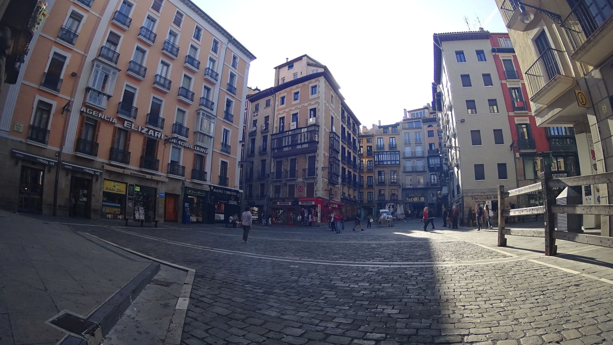 Street view near Ayla Ayuntamiento, Pamplona — © robertogeb (CC BY-SA · Mapillary)