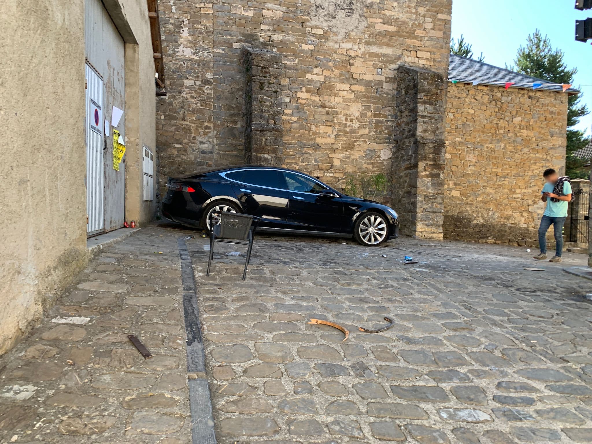 Street view near Casa Rural Estarrún, Jaca — © robot8a (CC BY-SA · Mapillary)