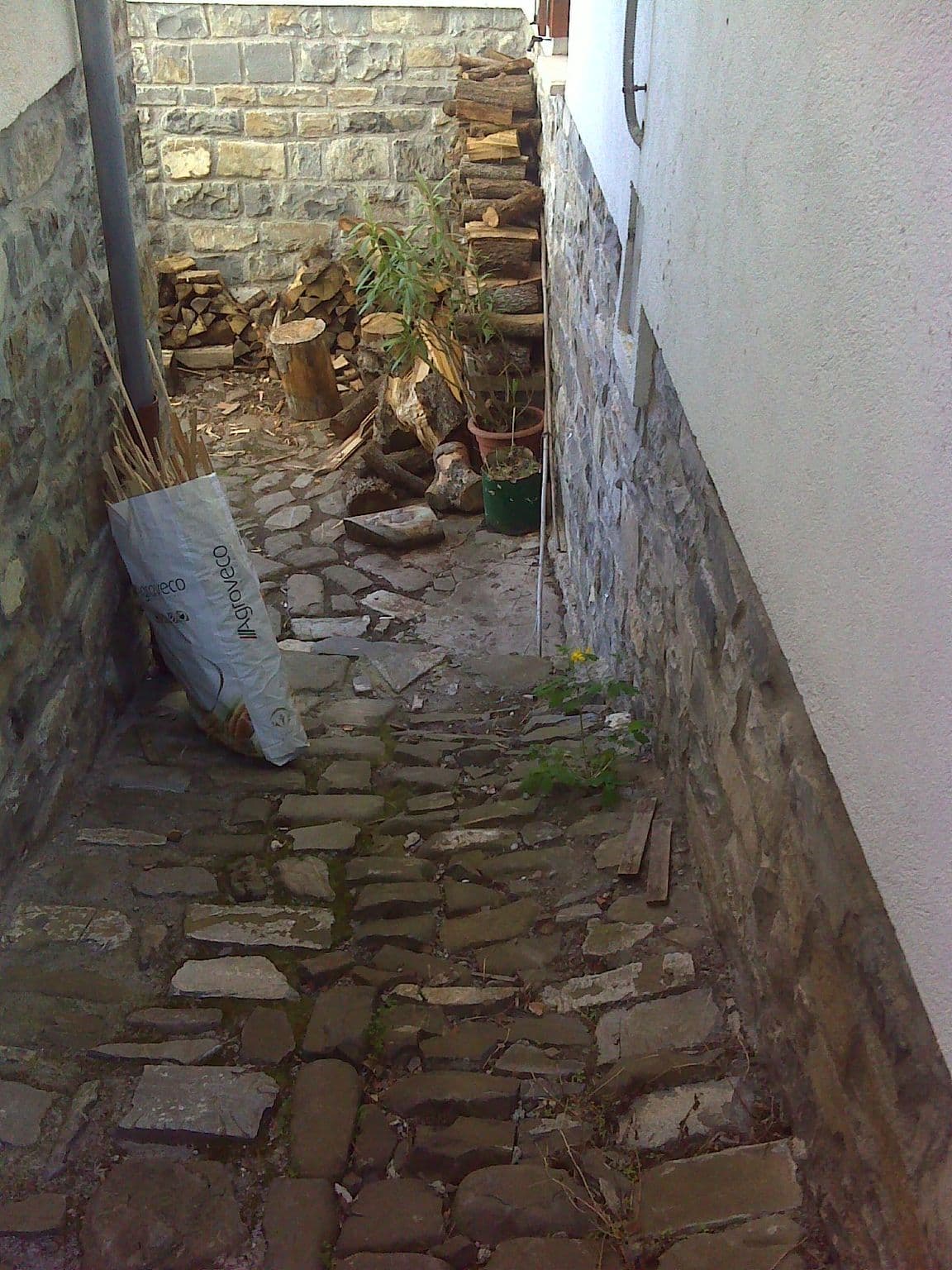 Street view near Hostal Zaltua, Lumbier — © bernardvoyageur (CC BY-SA · Mapillary)