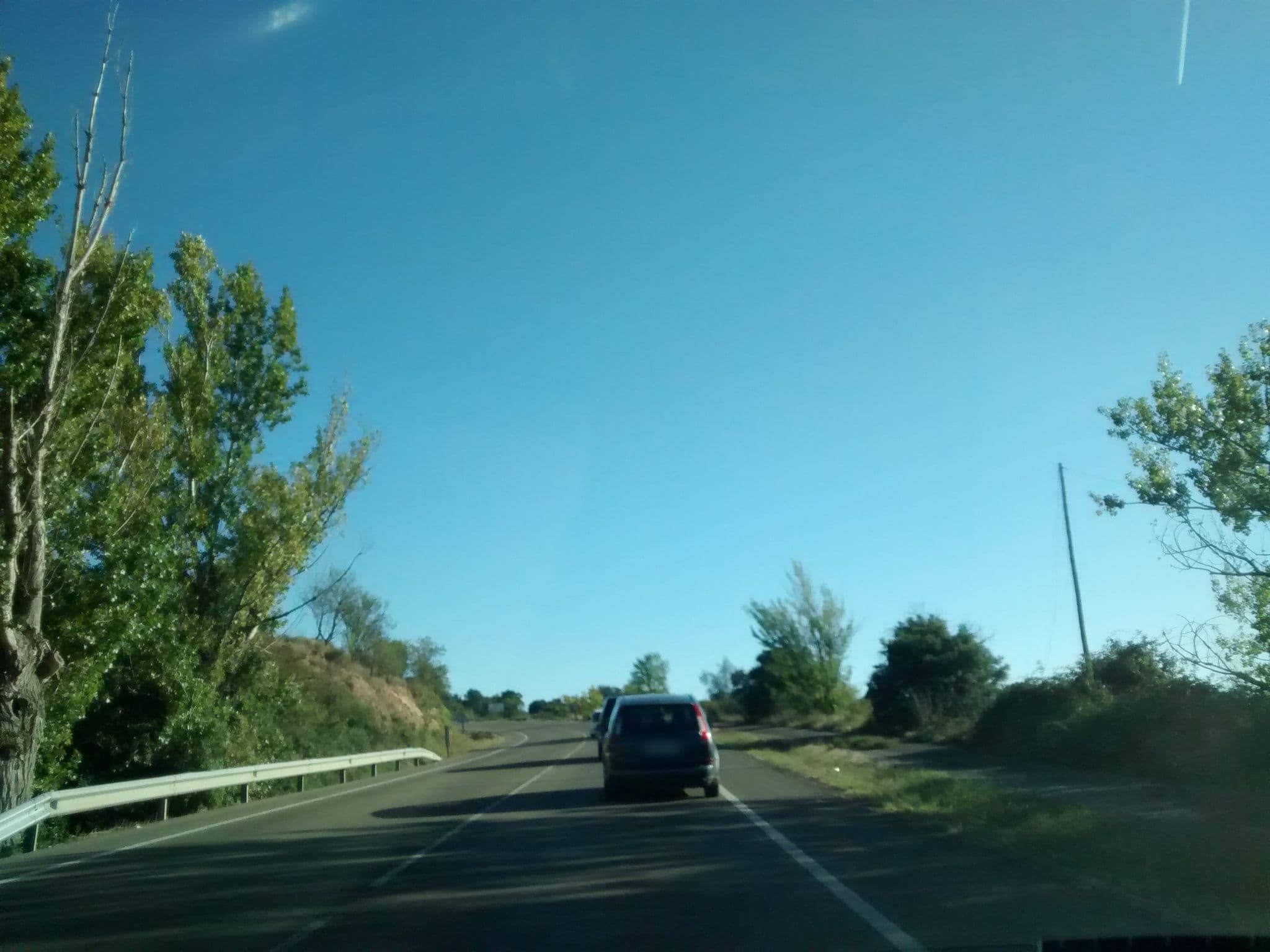 Street view near Apartamentos Río Gallego, Ayerbe — © msevilla00 (CC BY-SA · Mapillary)