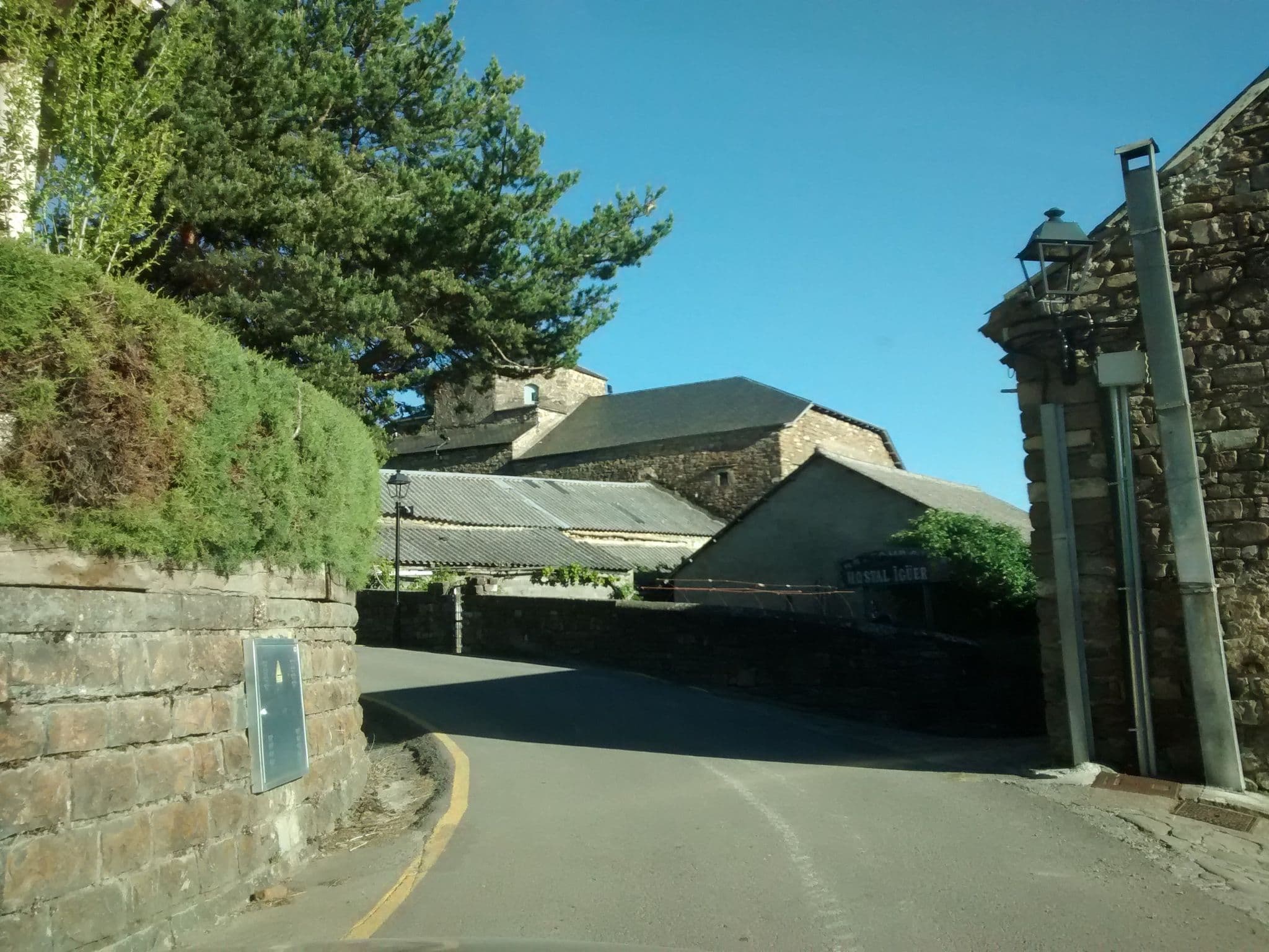 Street view near Alojamiento Rural Valle de Aisa, Jaca — © msevilla00 (CC BY-SA · Mapillary)