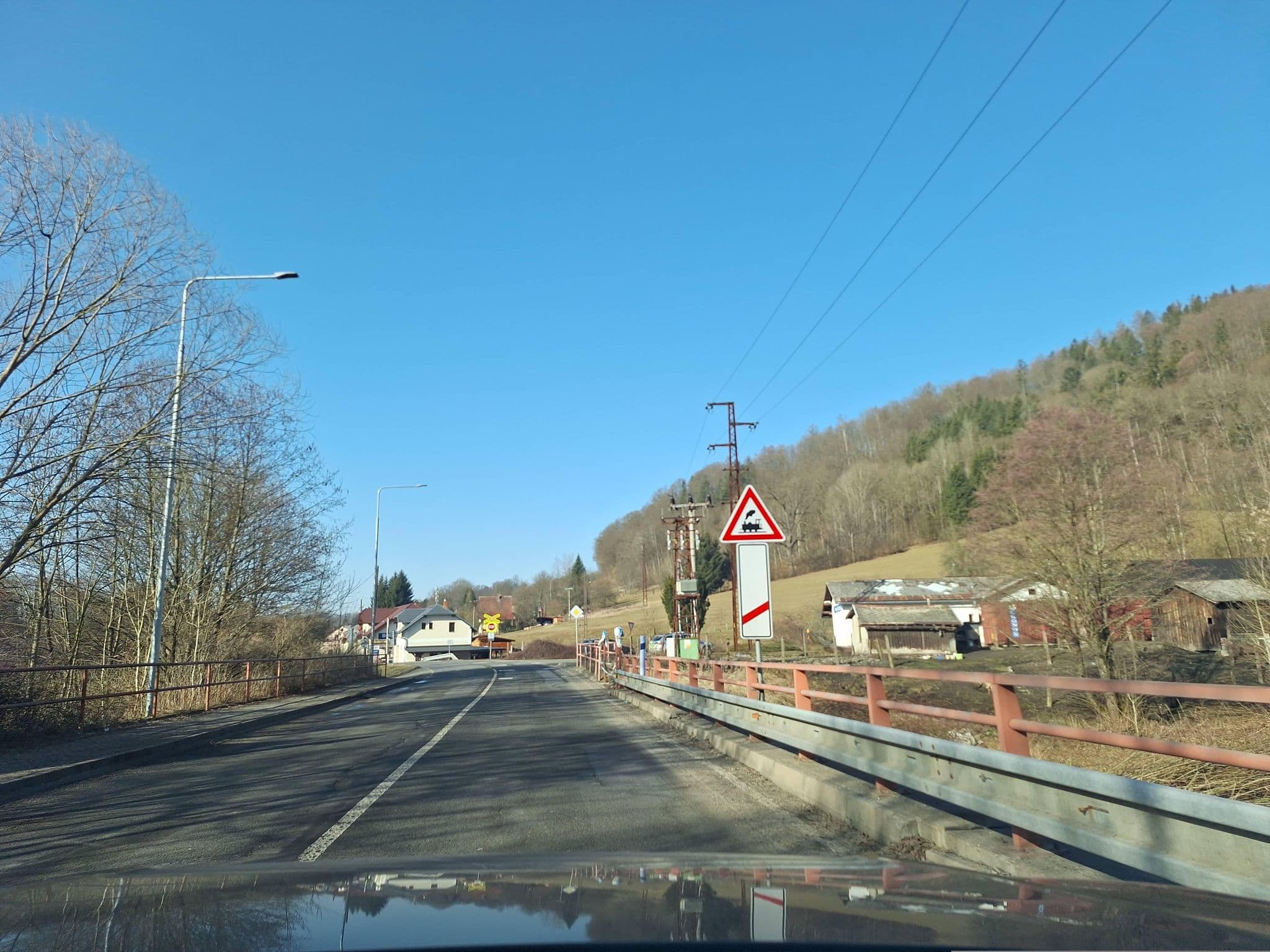 Street view near Hotel Jizera, Poniklá — © gob (CC BY-SA · Mapillary)