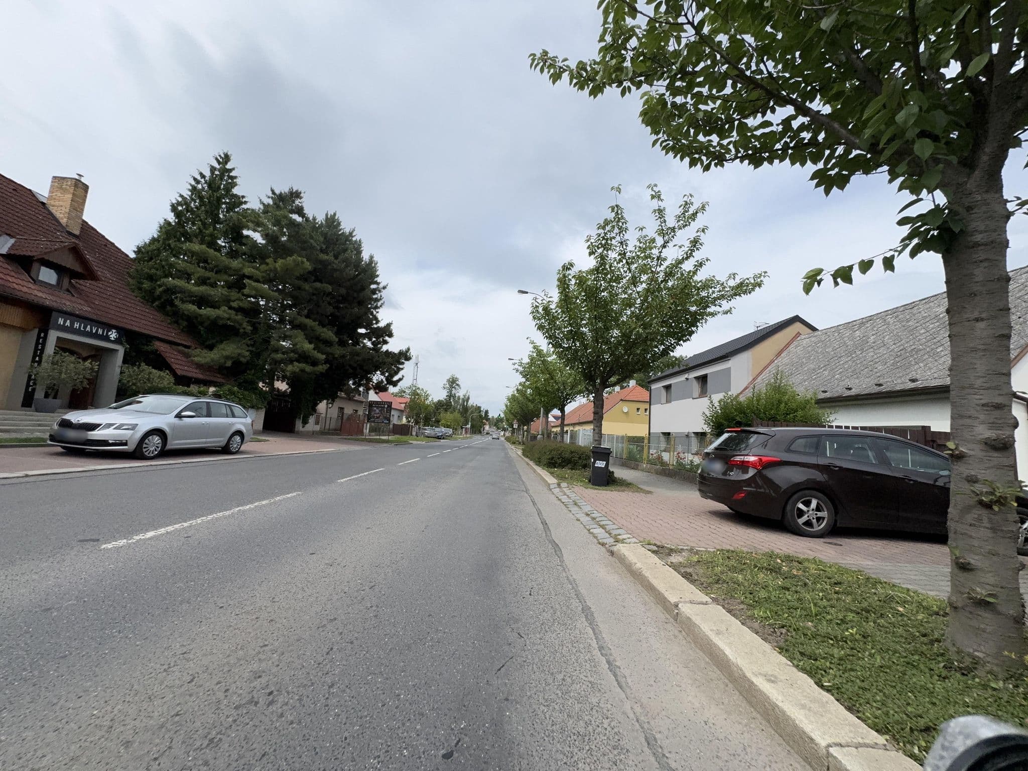 Street view near Frýdl, Zdiby — © ondrejlopatka (CC BY-SA · Mapillary)