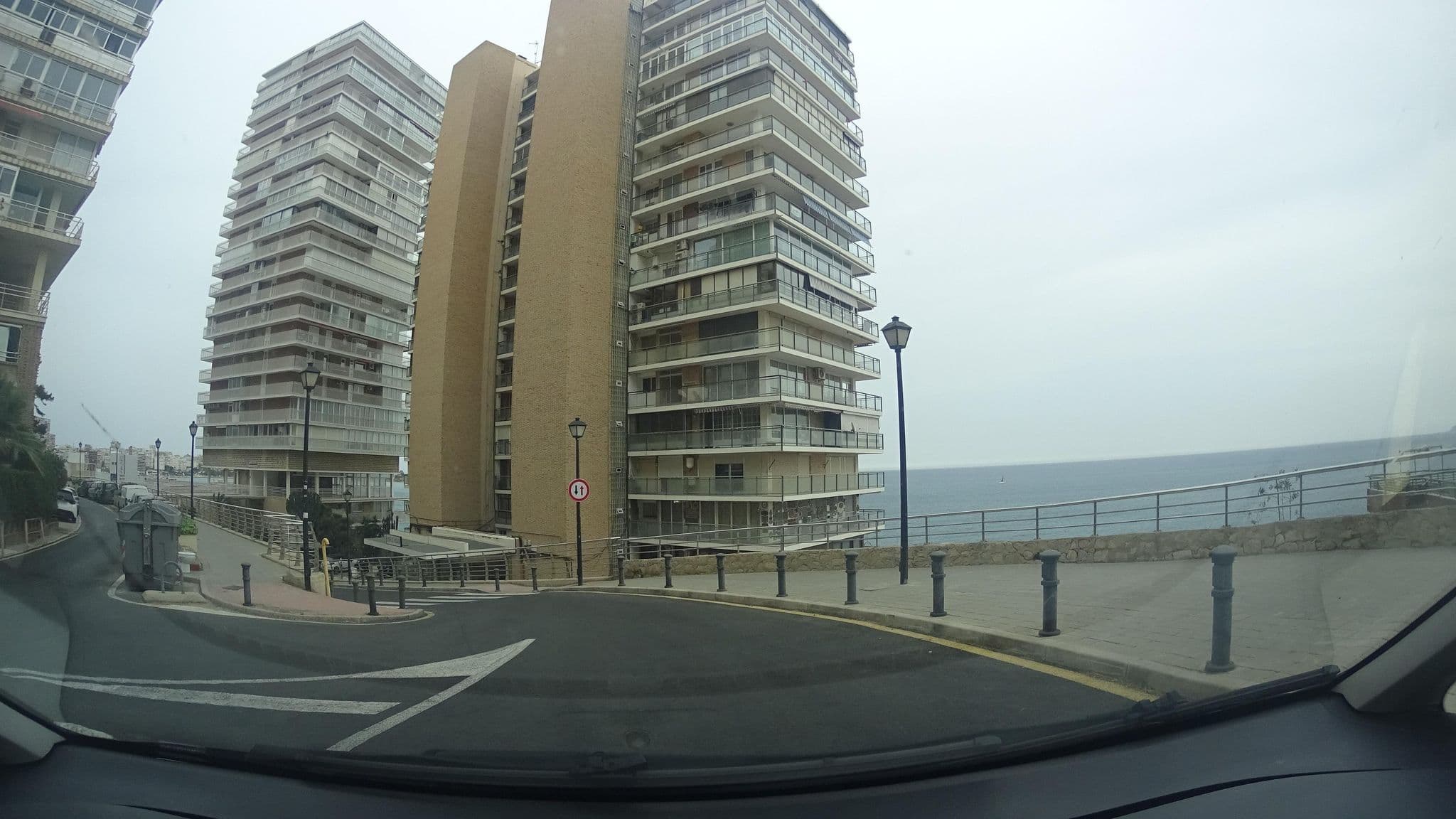 Street view near Hotel Albahia, Alicante — © robertogeb (CC BY-SA · Mapillary)