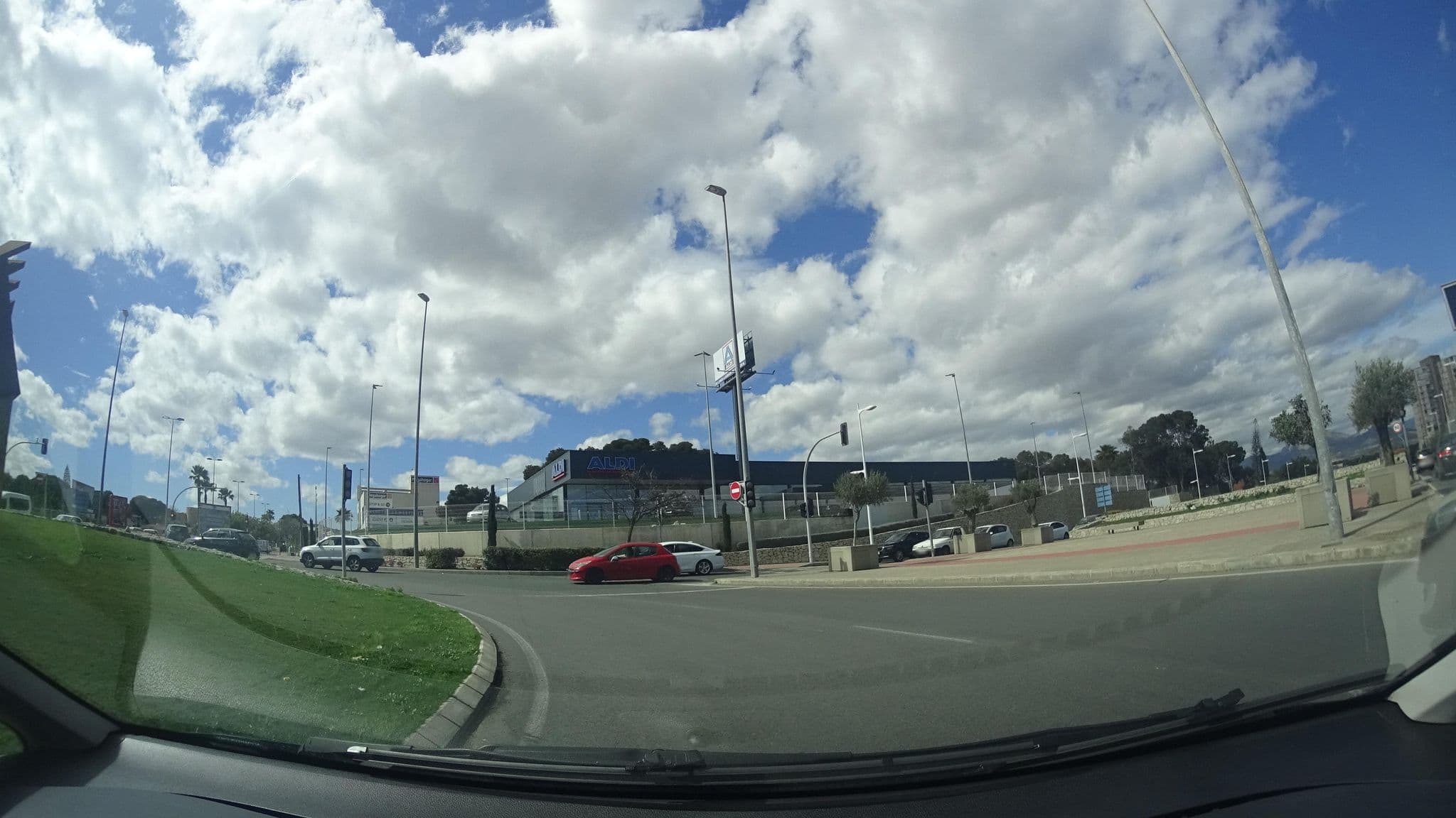 Street view near Patagonia Suites, Alicante — © robertogeb (CC BY-SA · Mapillary)