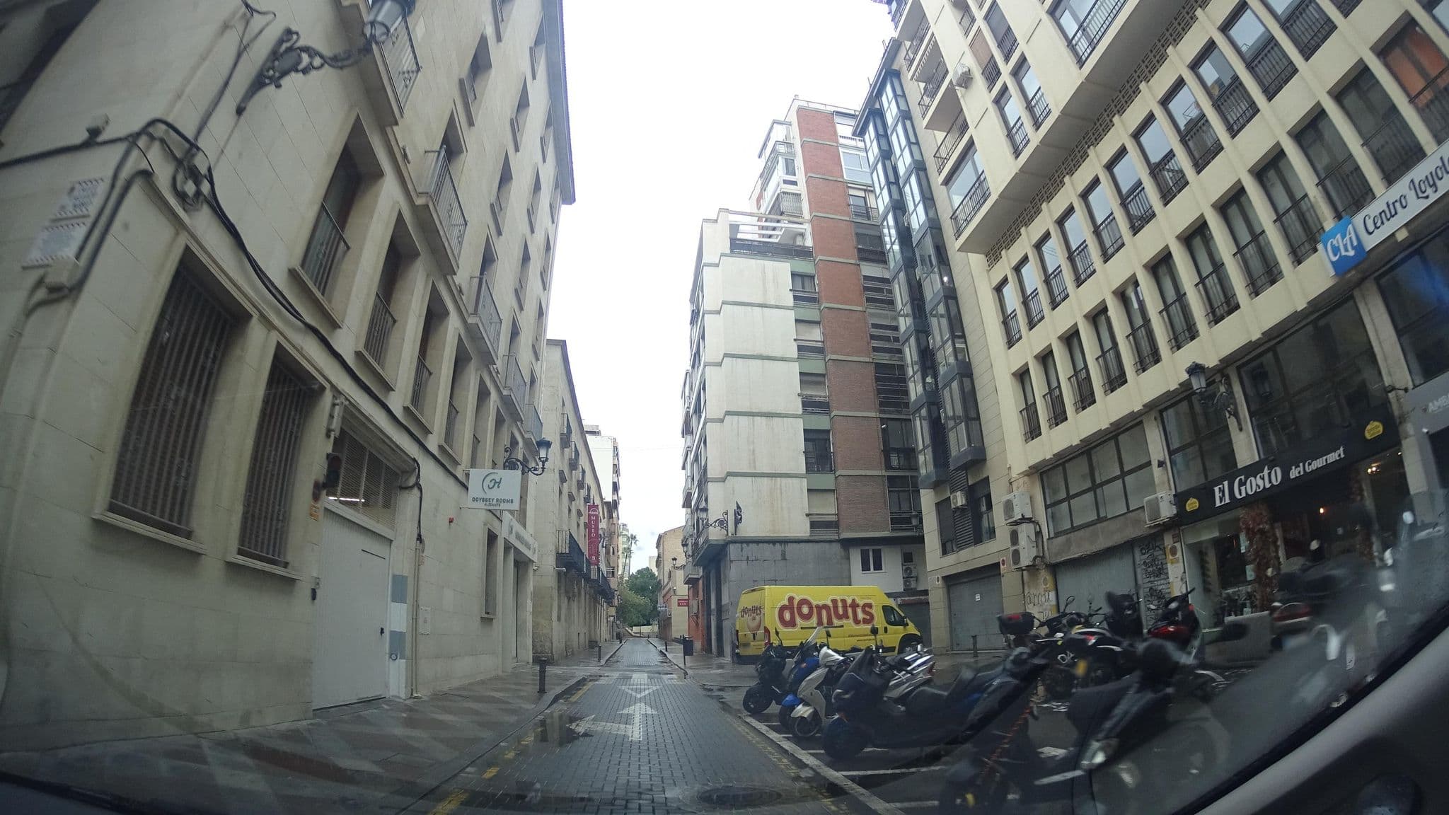 Street view near Europa House Lofts, Alicante — © robertogeb (CC BY-SA · Mapillary)