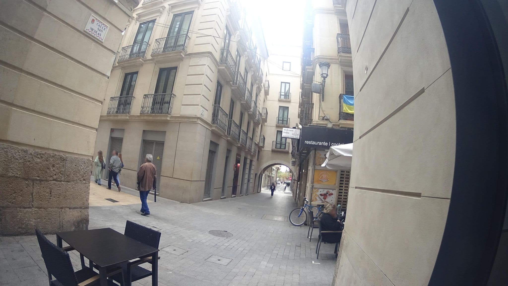 Street view near Apartamentos Globus, Alicante — © robertogeb (CC BY-SA · Mapillary)