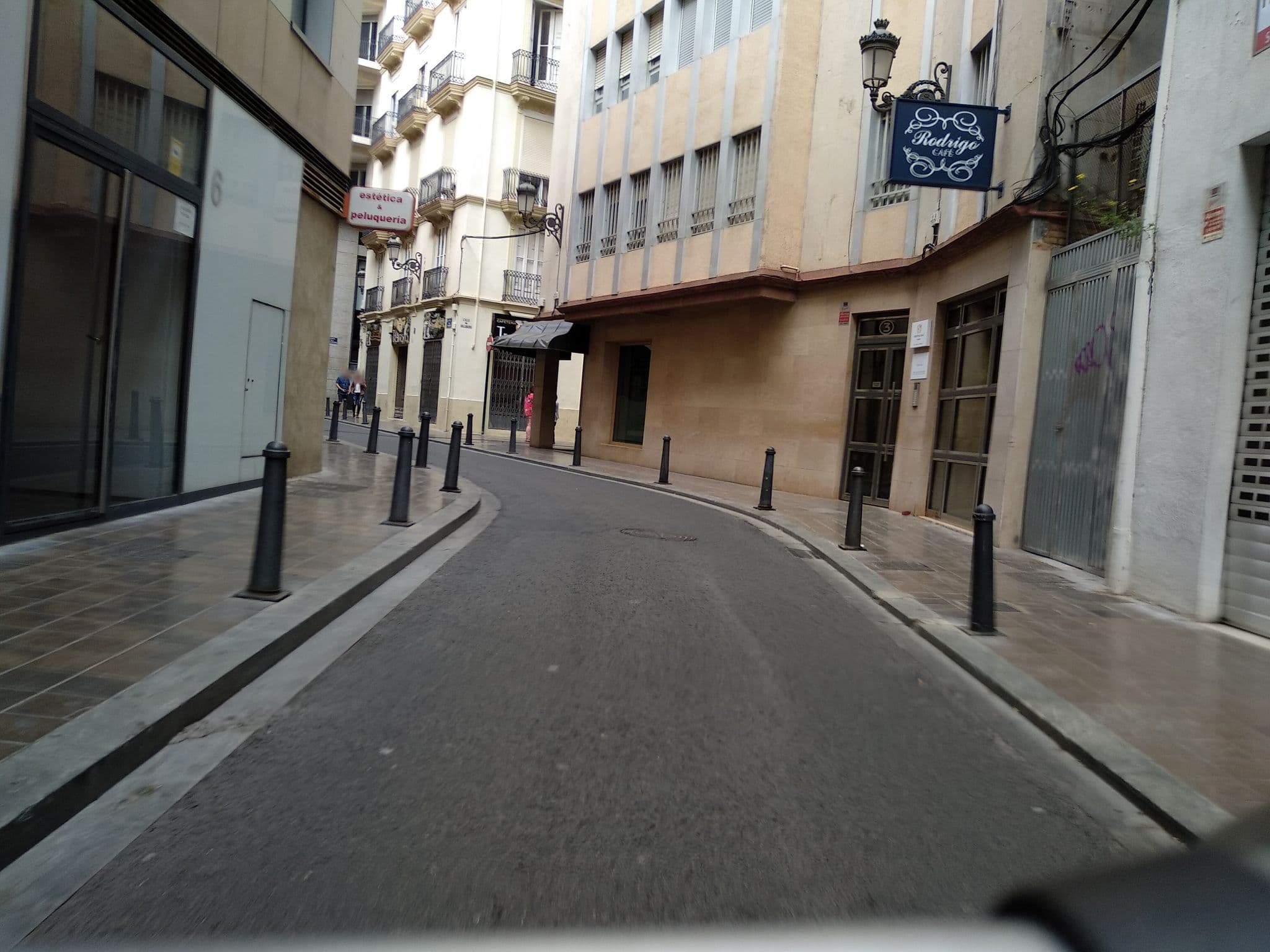 Street view near hostal san jose, Valencia — © raolbaletco (CC BY-SA · Mapillary)