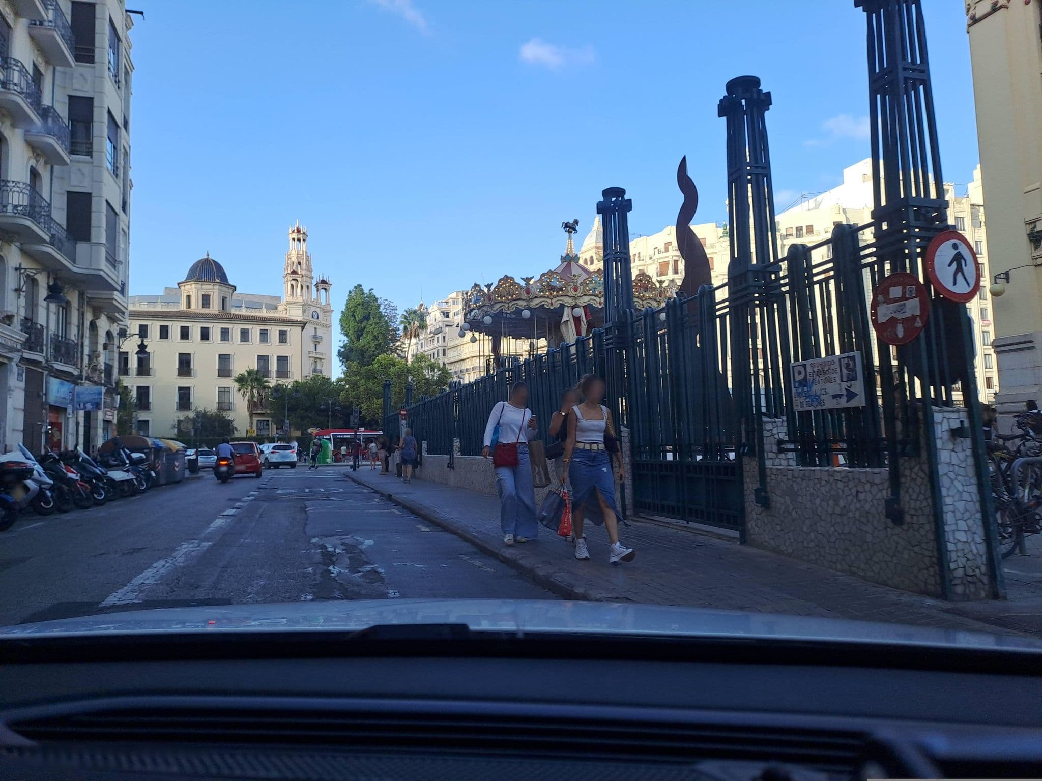 Street view near Waytostay, Valencia — © normanm (CC BY-SA · Mapillary)