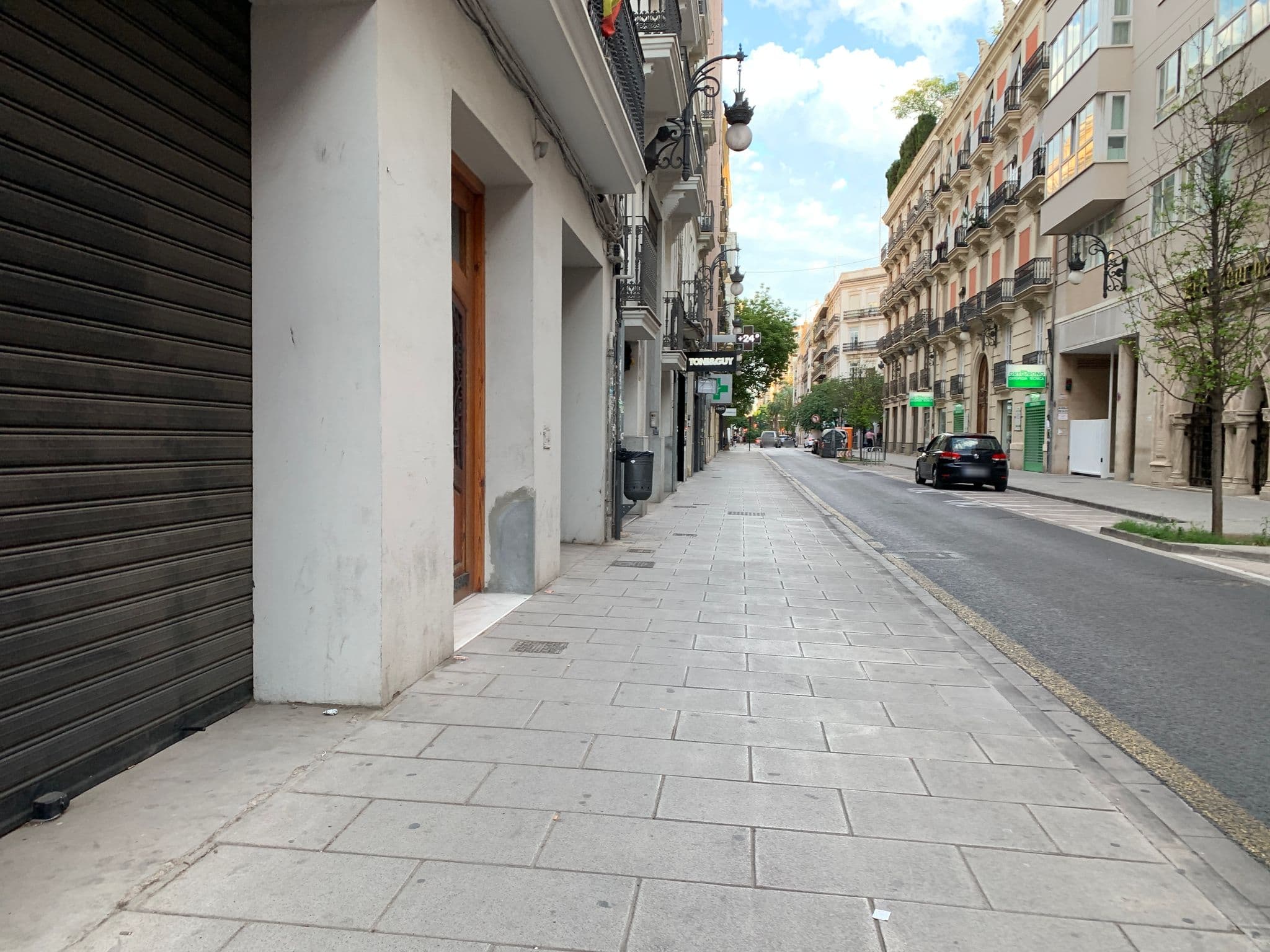 Street view near Apartamentos Centrum Luxe by Alterhotels, Valencia — © egorka (CC BY-SA · Mapillary)