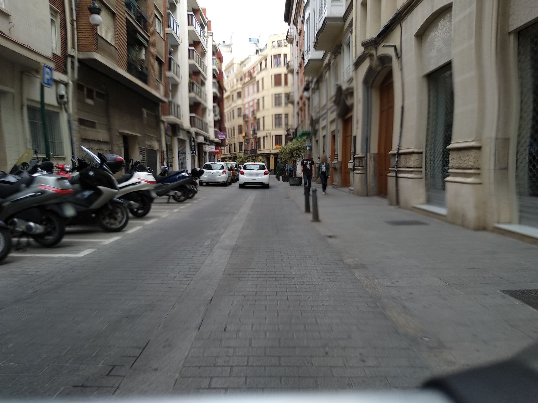 Street view near Apartamentos Alberti, Valencia — © raolbaletco (CC BY-SA · Mapillary)