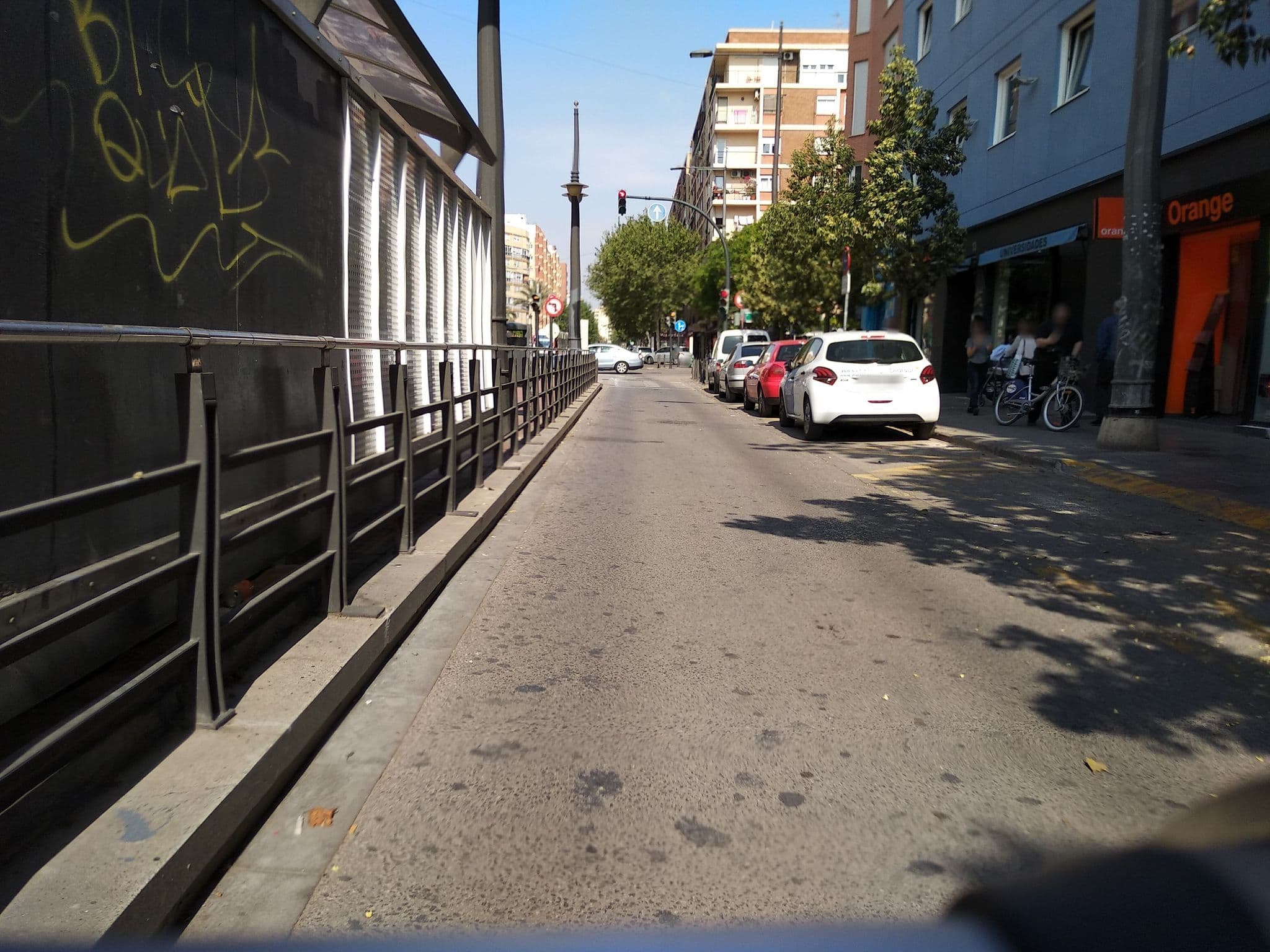 Street view near Hotel Universidades, Tavernes Blanques — © raolbaletco (CC BY-SA · Mapillary)