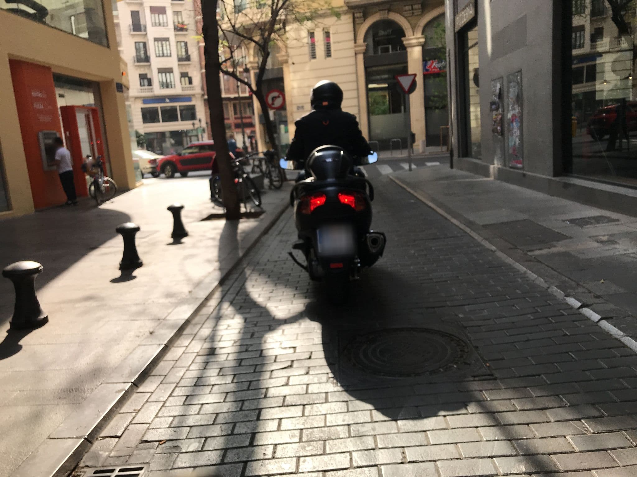 Street view near Valencia Luxury Town Hall, Valencia — © jipp (CC BY-SA · Mapillary)