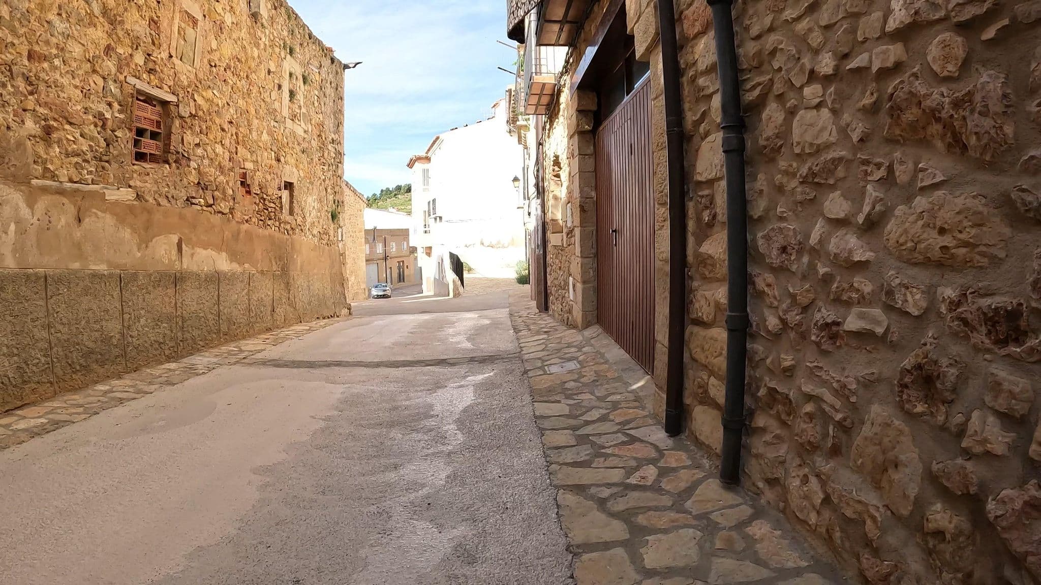 Street view near Casas Rurales Penyagolosa, Adzaneta — © mikelo (CC BY-SA · Mapillary)