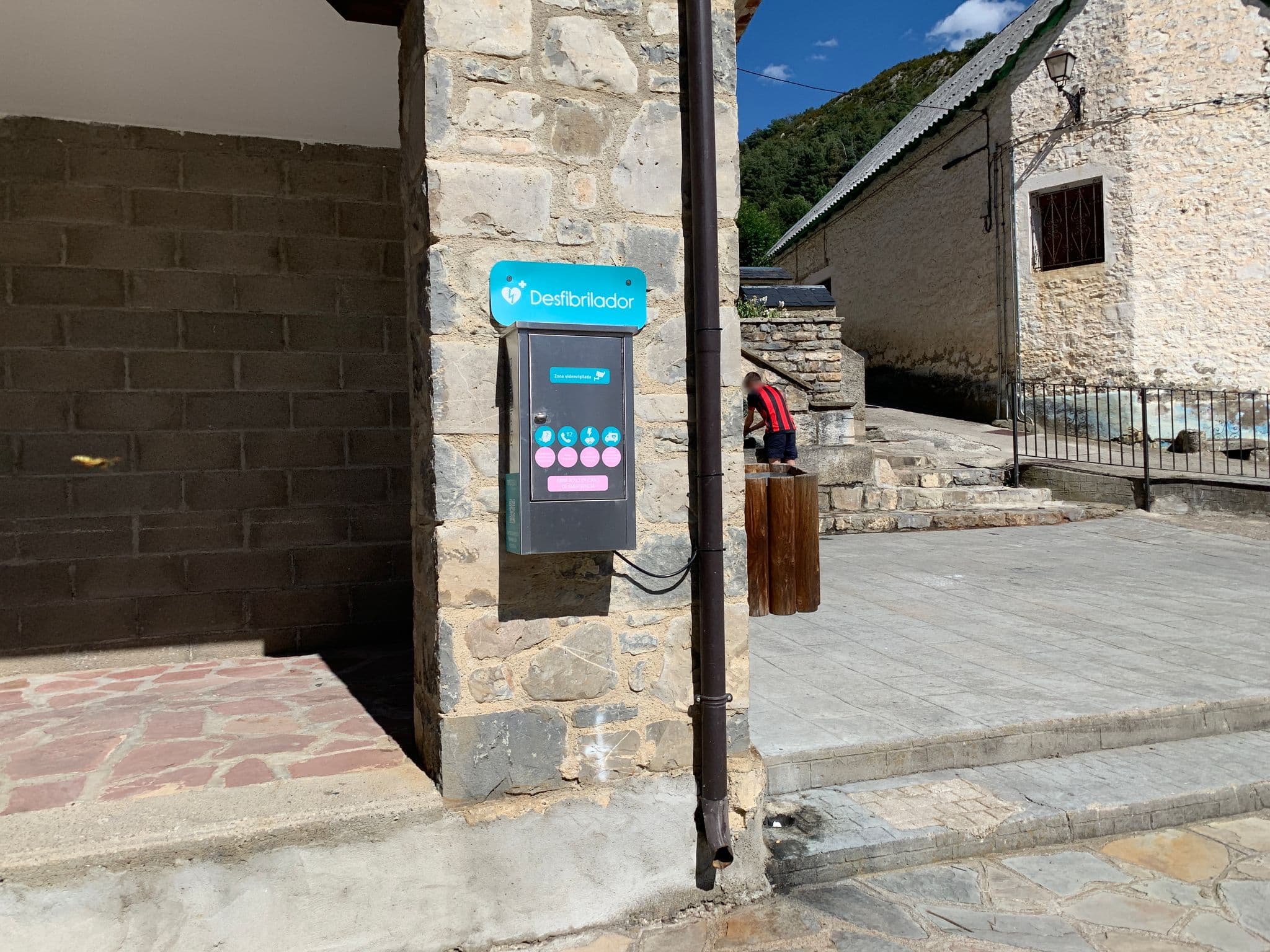 Street view near Albergue Quinta Vista Alegre, Sallent de Gállego — © robot8a (CC BY-SA · Mapillary)