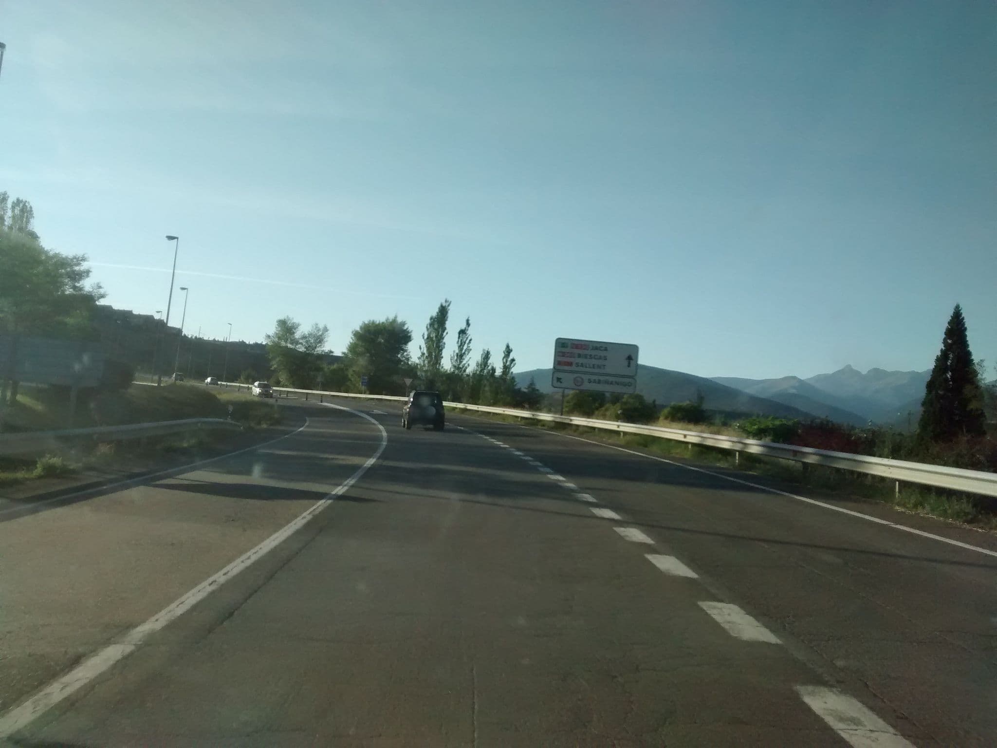 Street view near Hotel In Dreams, Sabiñánigo — © msevilla00 (CC BY-SA · Mapillary)