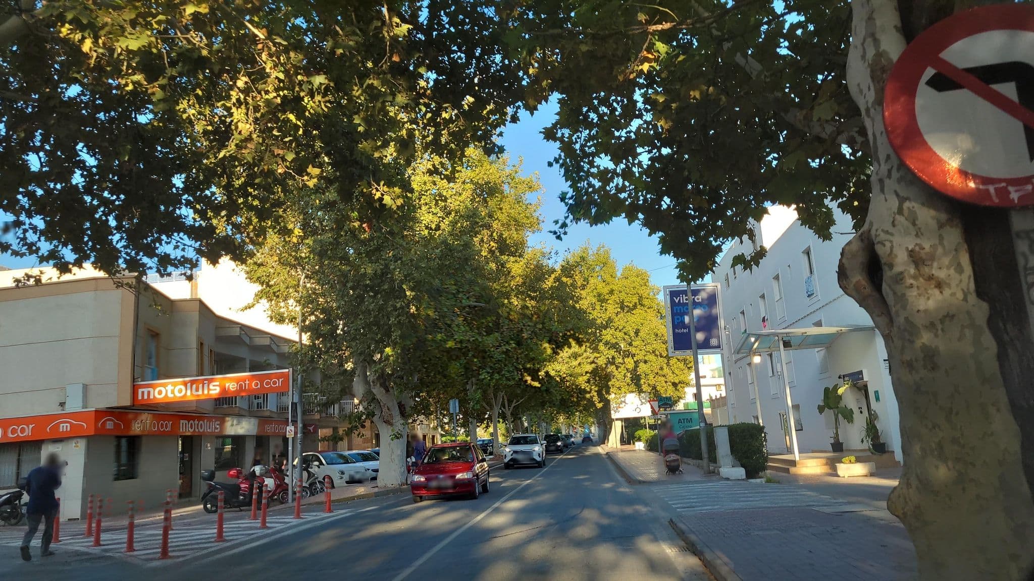 Street view near Hotel March, Sant Antoni de Portmany — © Lukas1976 (CC BY-SA · Mapillary)