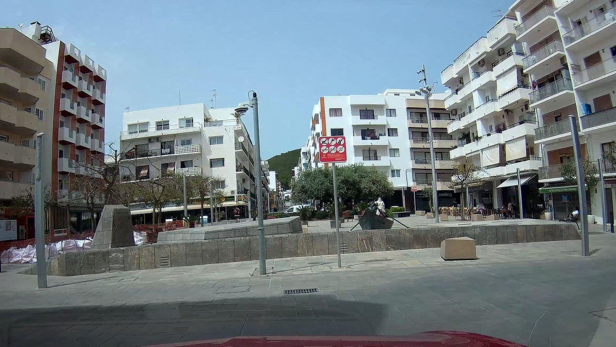 Street view near apartamentos bon-loc, Santa Eulària des Riu — © micmin1972 (CC BY-SA · Mapillary)
