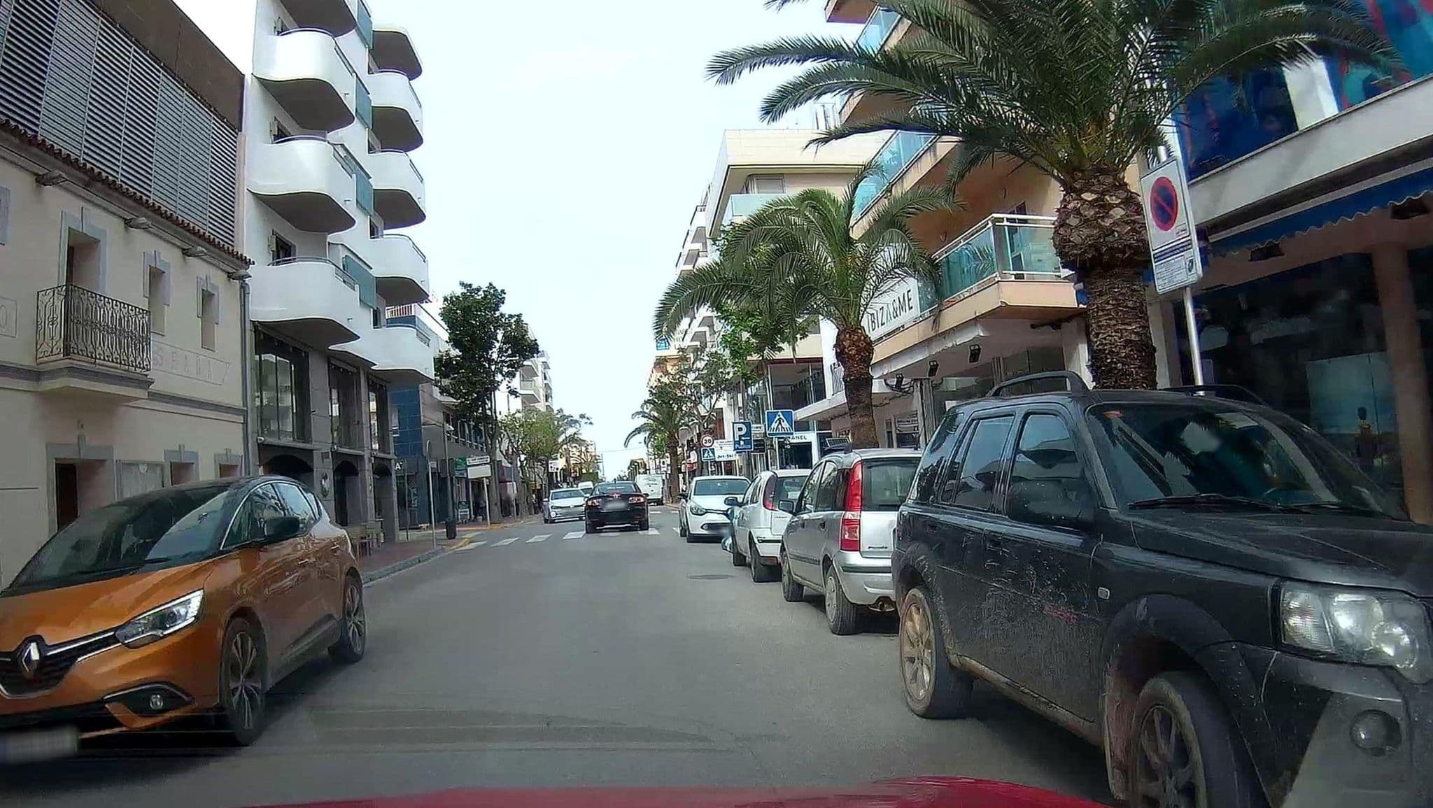 Street view near Parot Quality Apartmentos, Santa Eulària des Riu — © micmin1972 (CC BY-SA · Mapillary)
