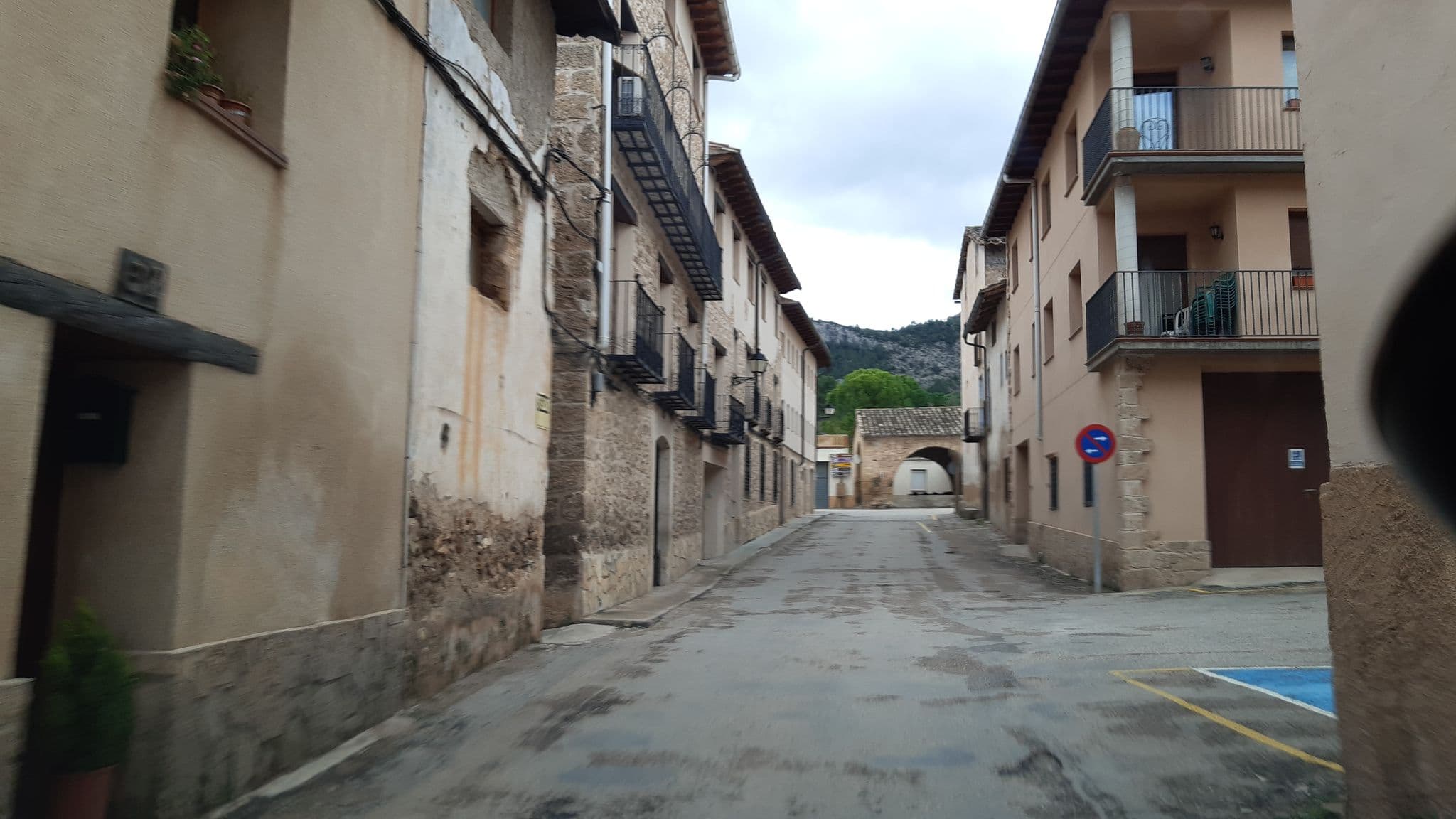 Street view near Casa el Puente, Valderrobres — © lordroger (CC BY-SA · Mapillary)