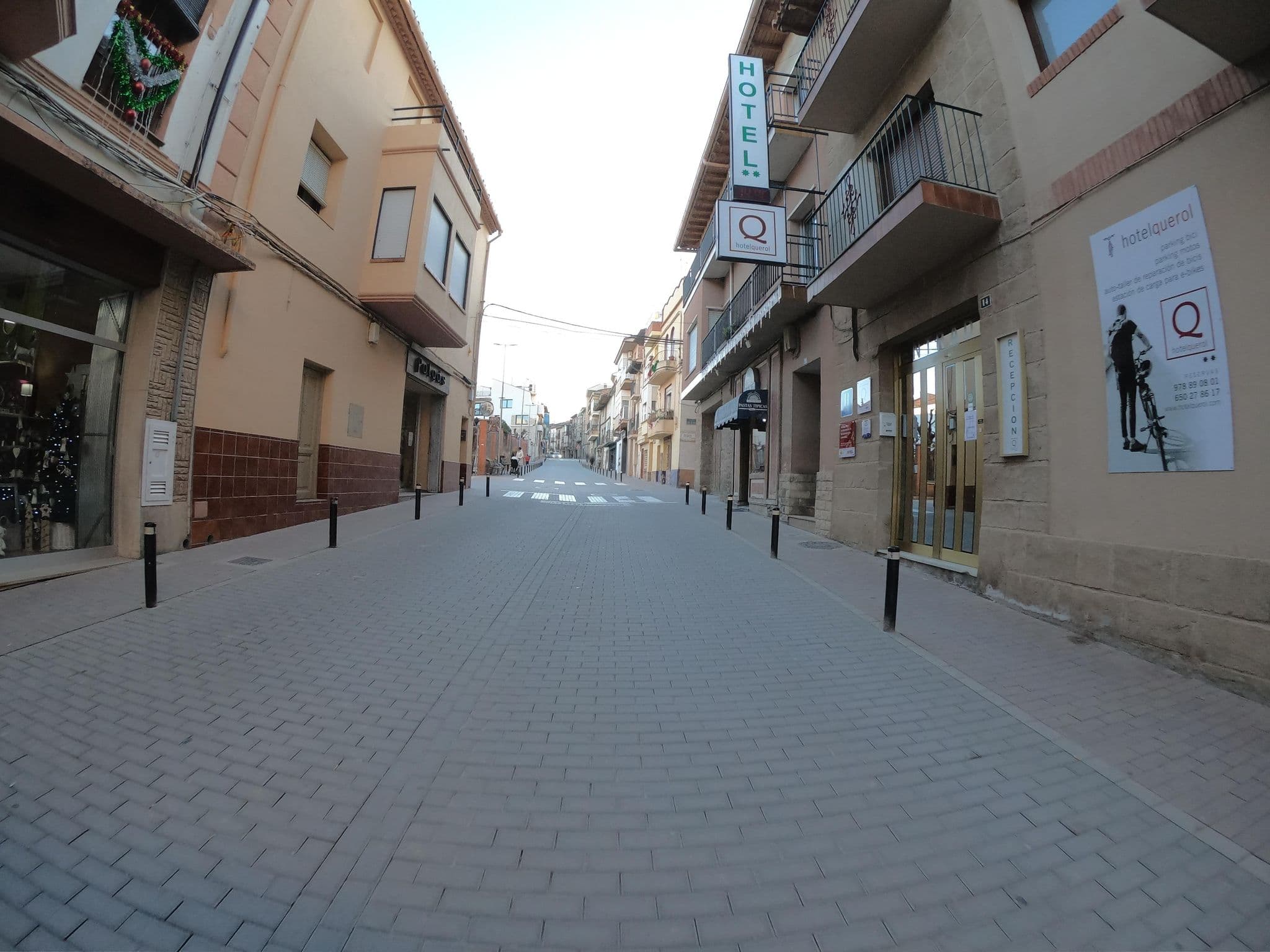 Street view near Hostal Querol, Valderrobres — © joostjakob (CC BY-SA · Mapillary)
