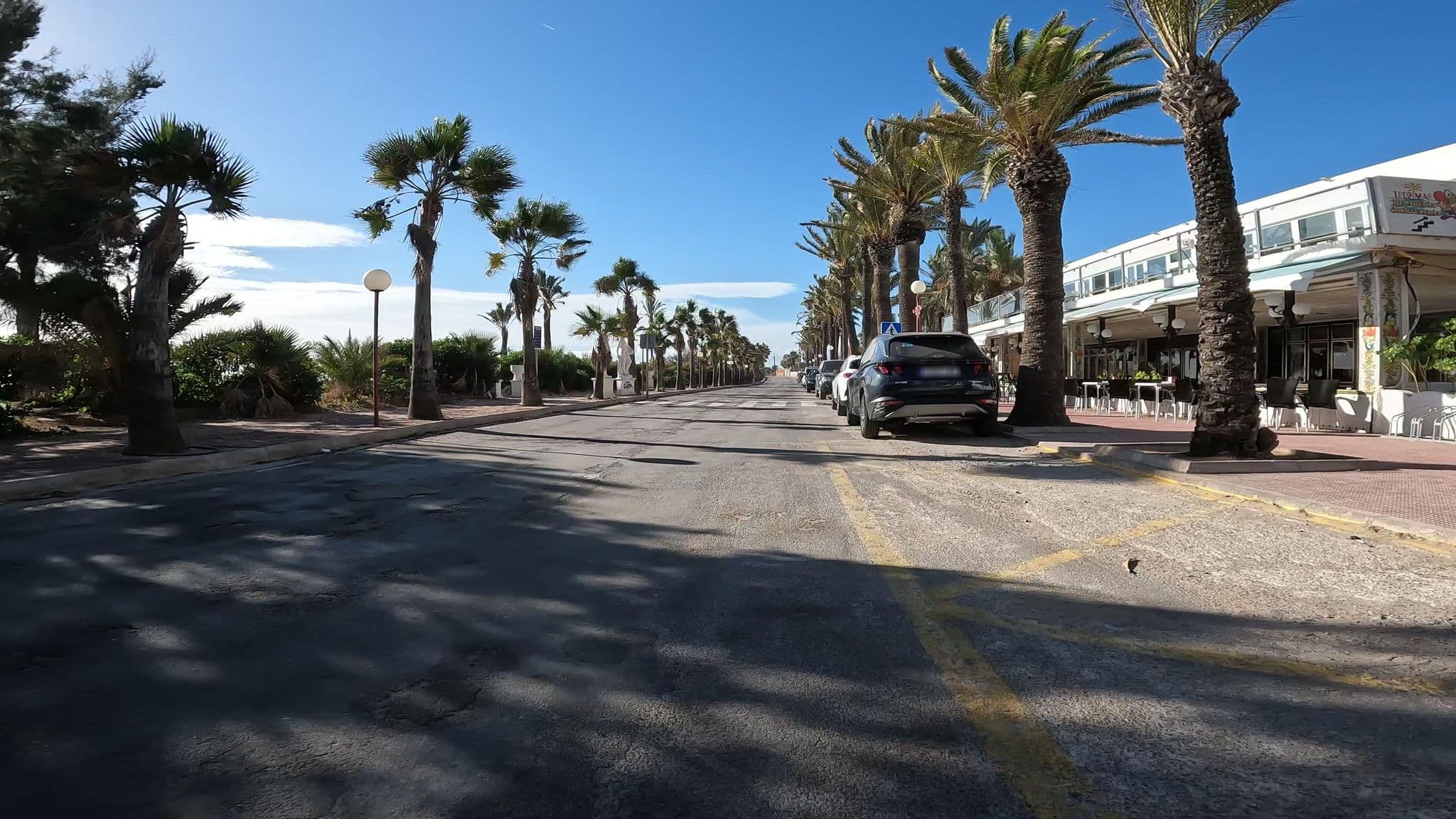 Street view near Apartamentos Cap y Corp, Alcocéber — © mikelo (CC BY-SA · Mapillary)