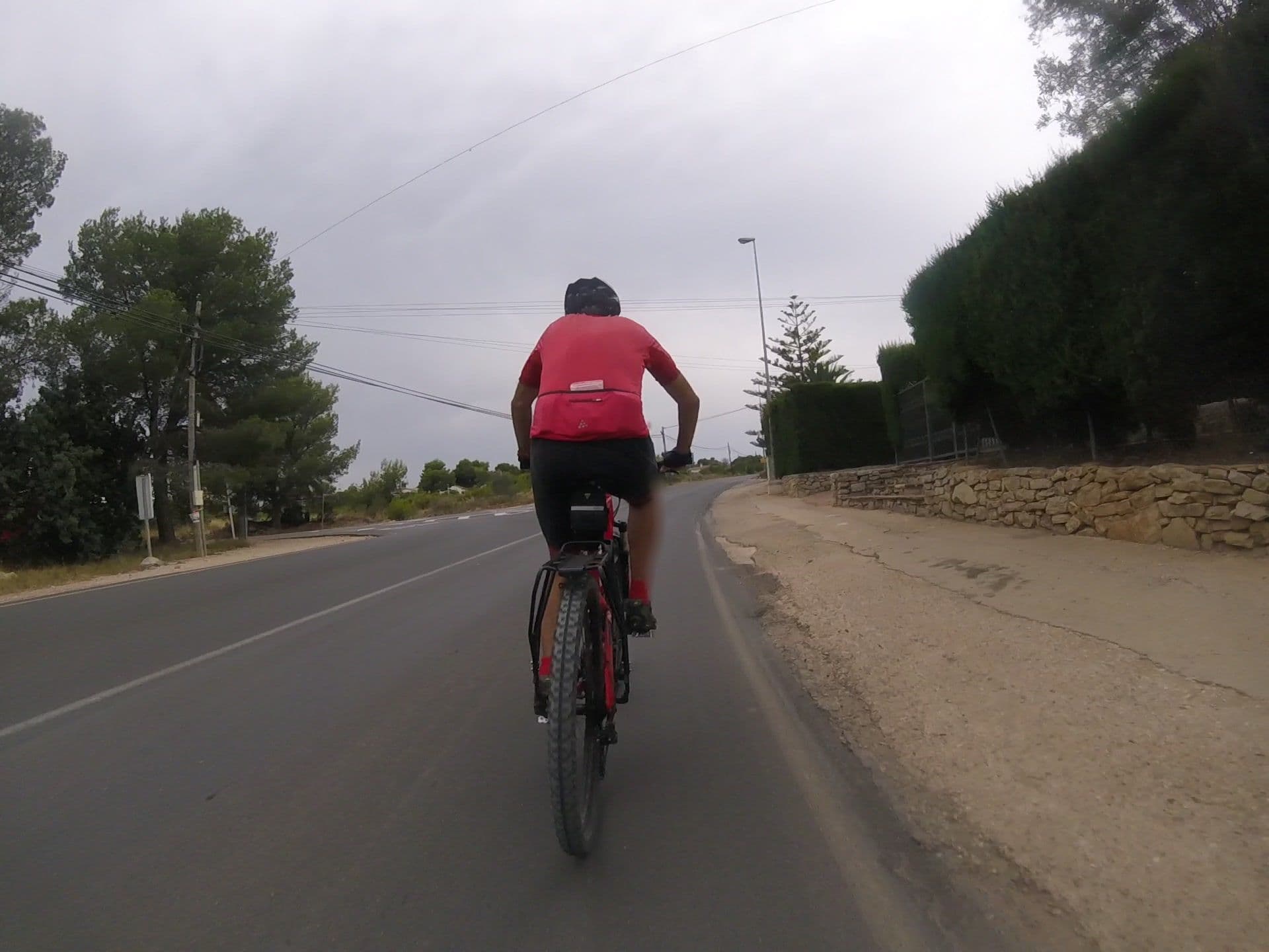 Street view near Hotel Restaurante Serra de Irta, Alcocéber — © mikelo (CC BY-SA · Mapillary)