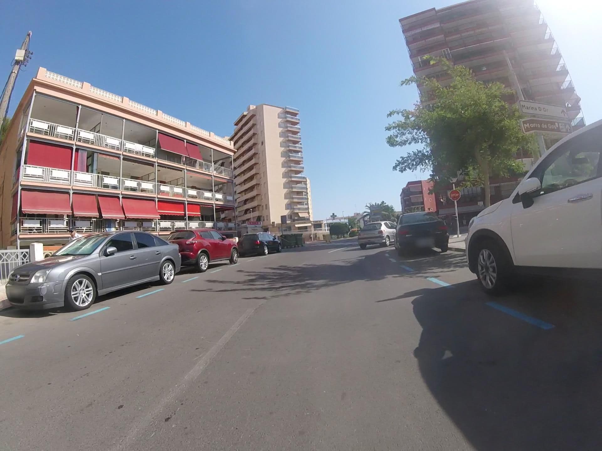 Street view near Apartamentos Oropesa Playa 3000, Oropesa del Mar — © mikelo (CC BY-SA · Mapillary)