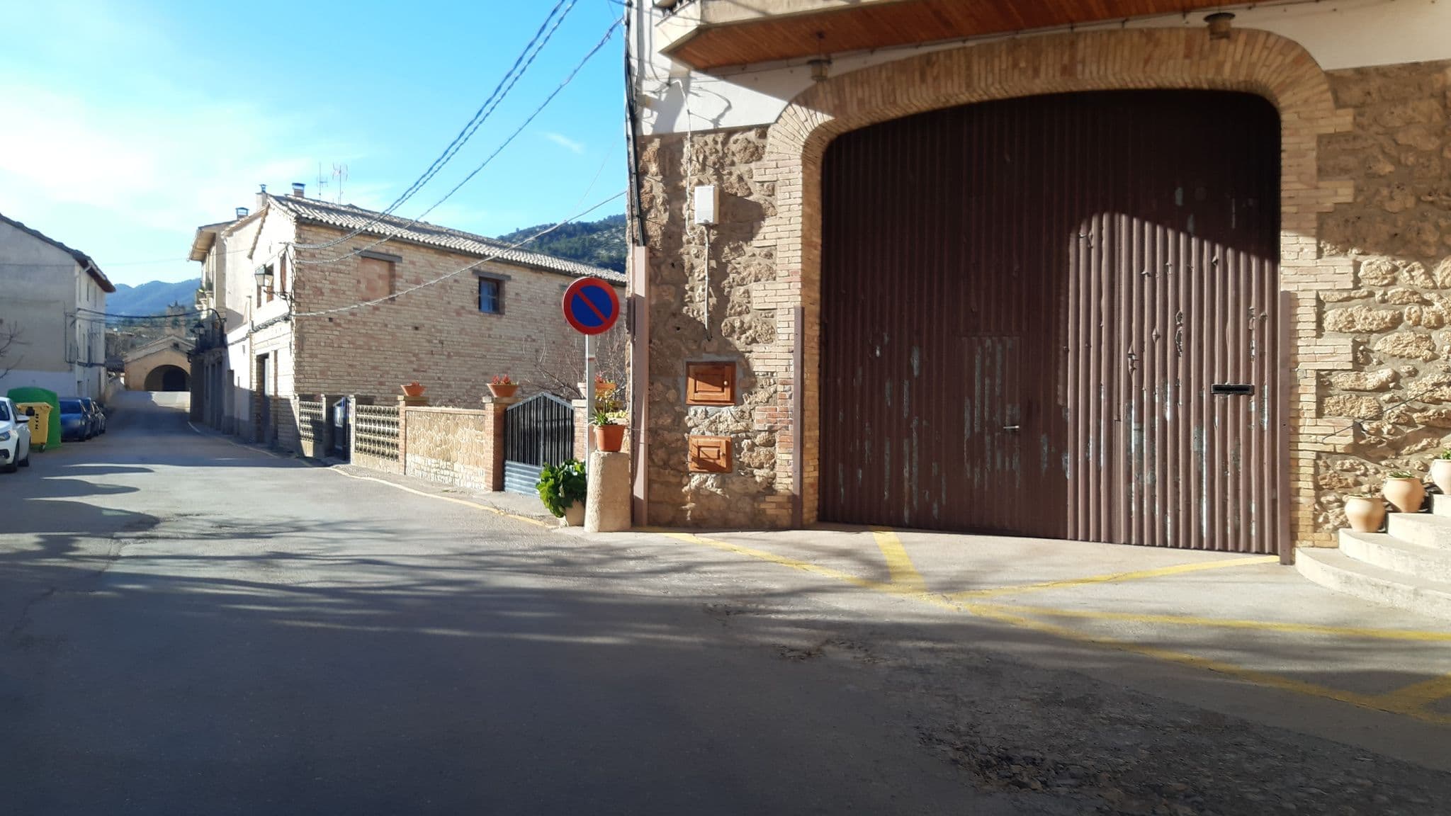 Street view near Fonda Urquizu - Casa Rural, Valderrobres — © lordroger (CC BY-SA · Mapillary)