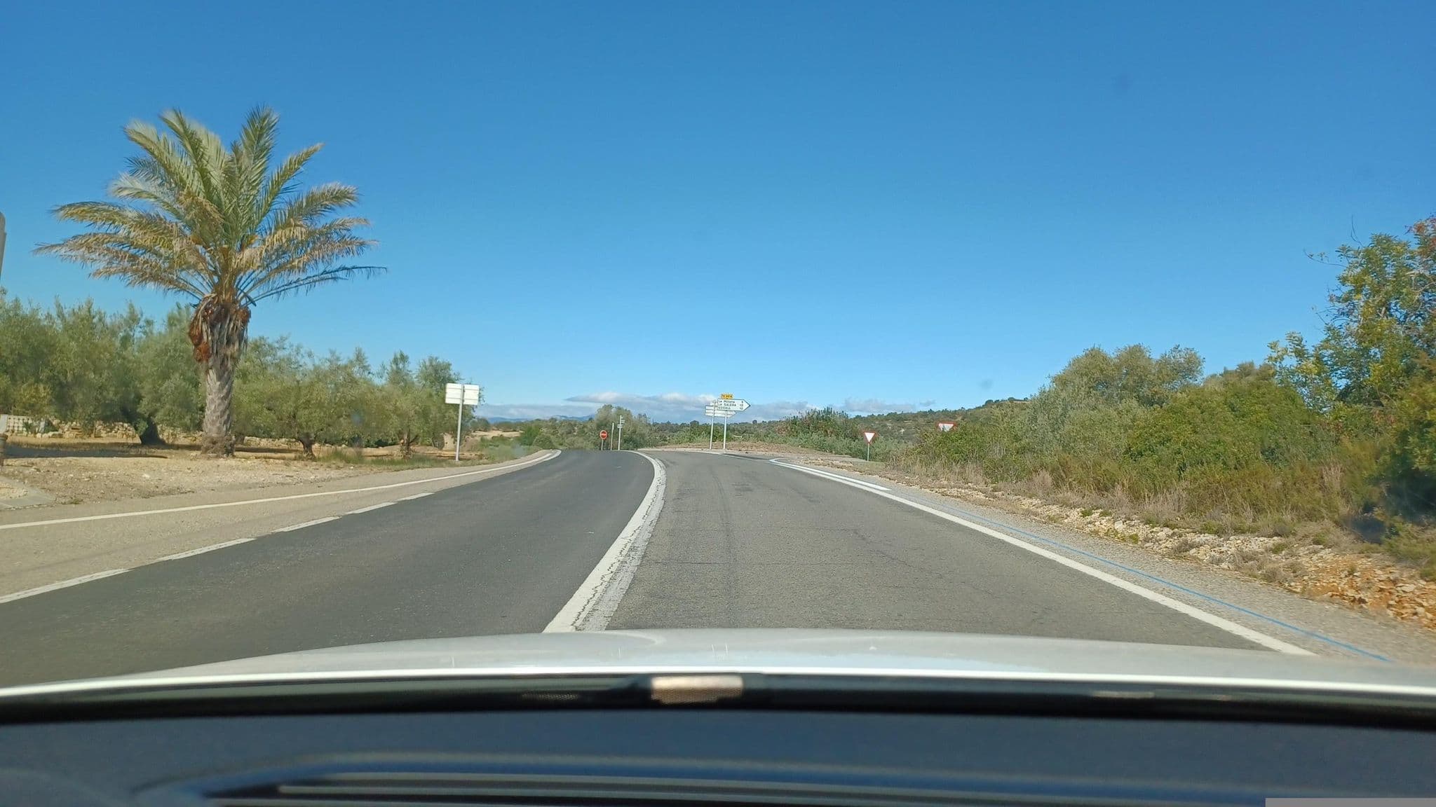 Street view near Lloc d'Omm, Ulldecona — © normanm (CC BY-SA · Mapillary)