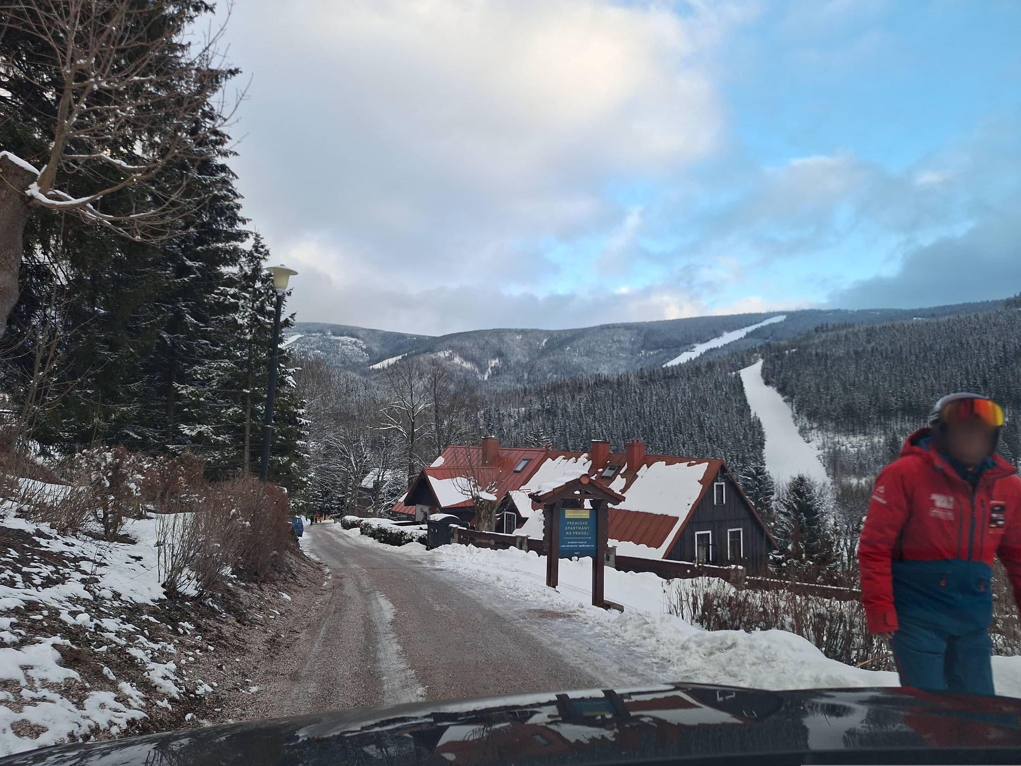 Street view near Rosa, Špindlerův Mlýn