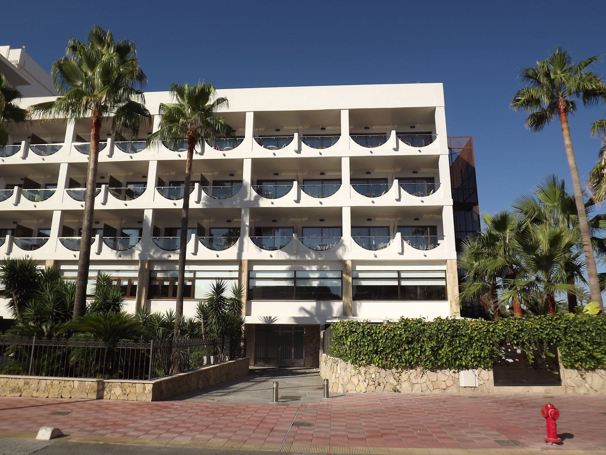 Street view near Hotel Playa Golf, s'Arenal — © negro (CC BY-SA · Mapillary)